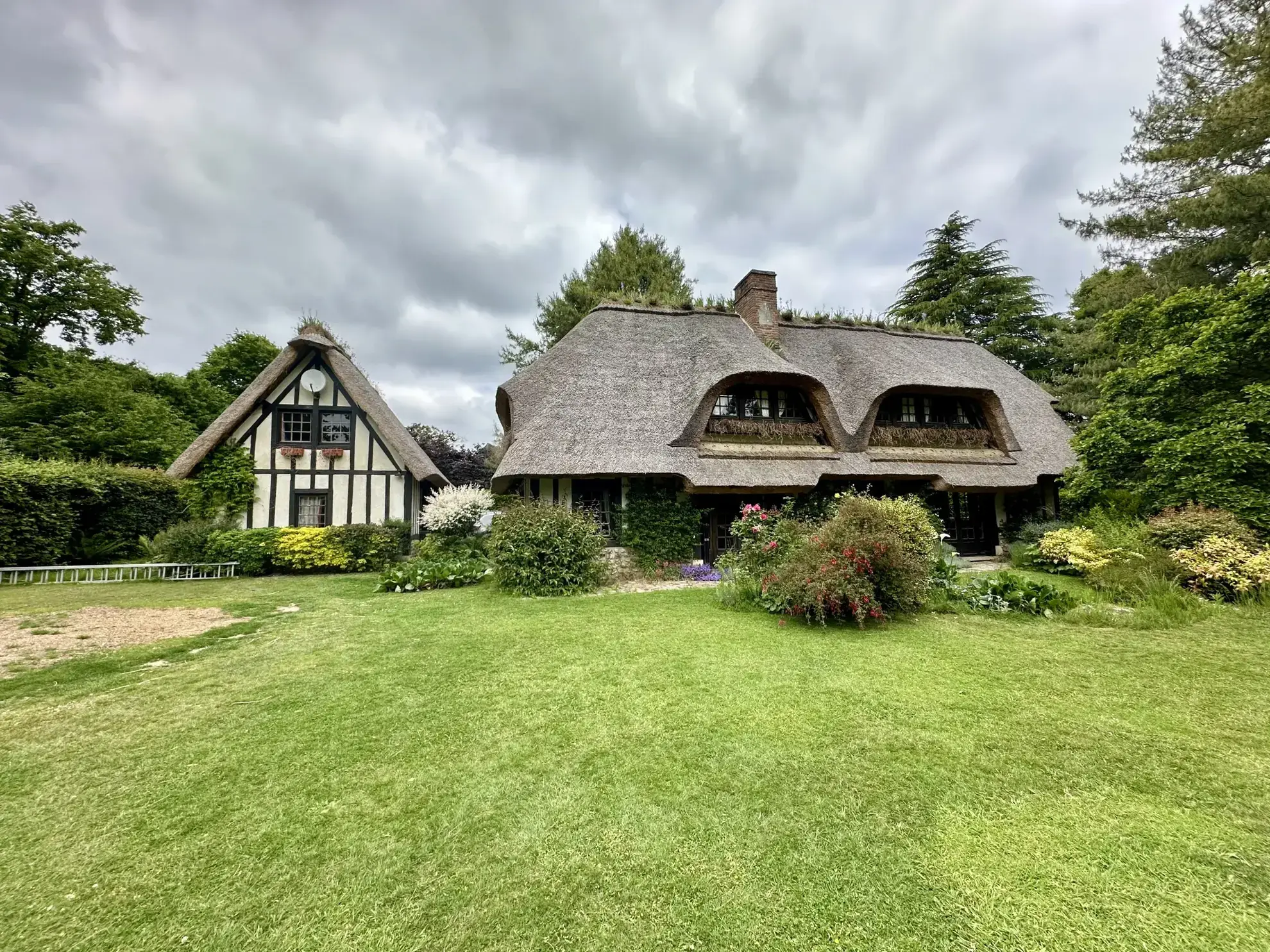 Charmante chaumière normande à Saint-Pierre-des-Fleurs de 110 m² avec jardin clos