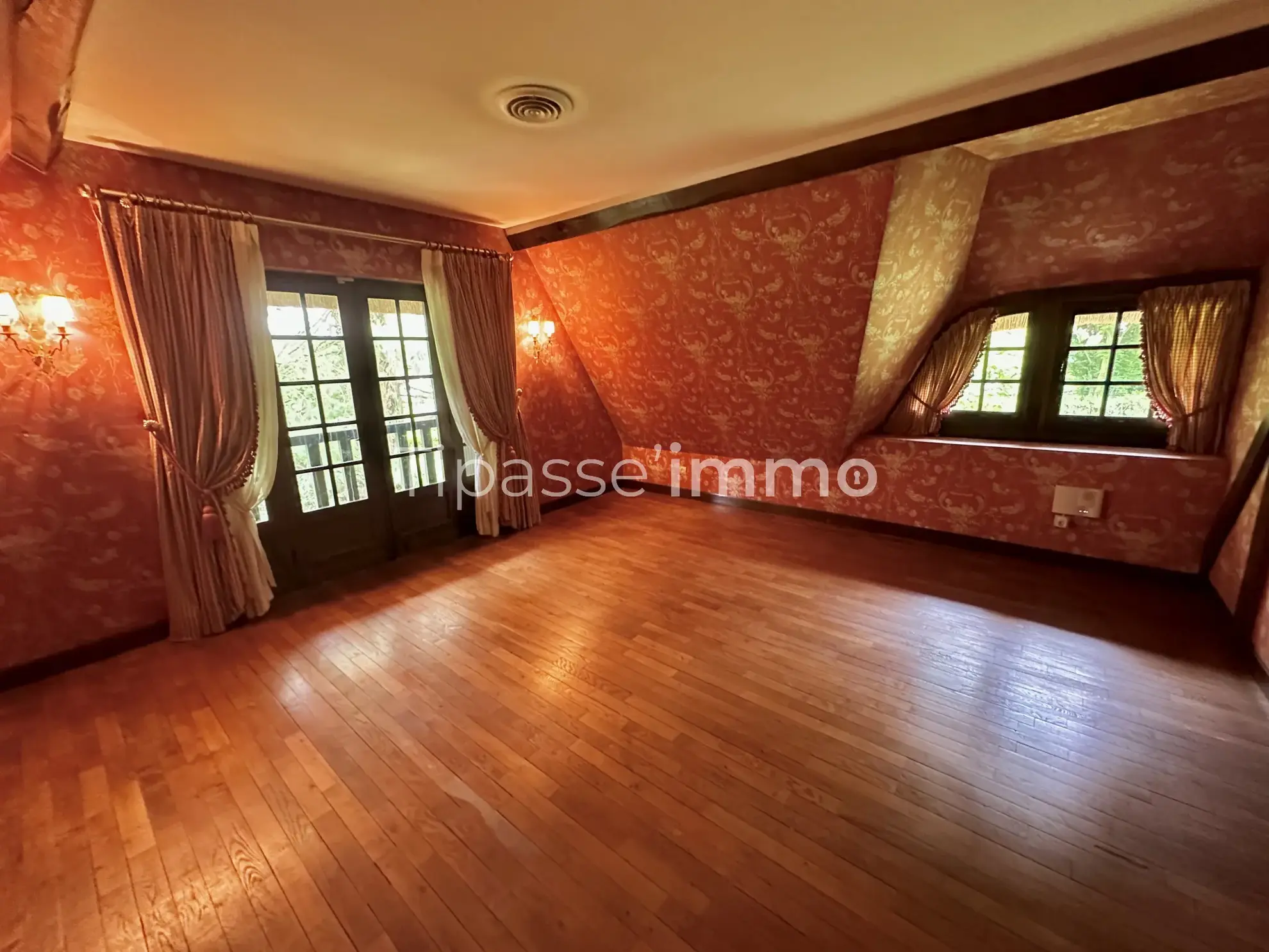 Charmante chaumière normande à Saint-Pierre-des-Fleurs de 110 m² avec jardin et dépendance 