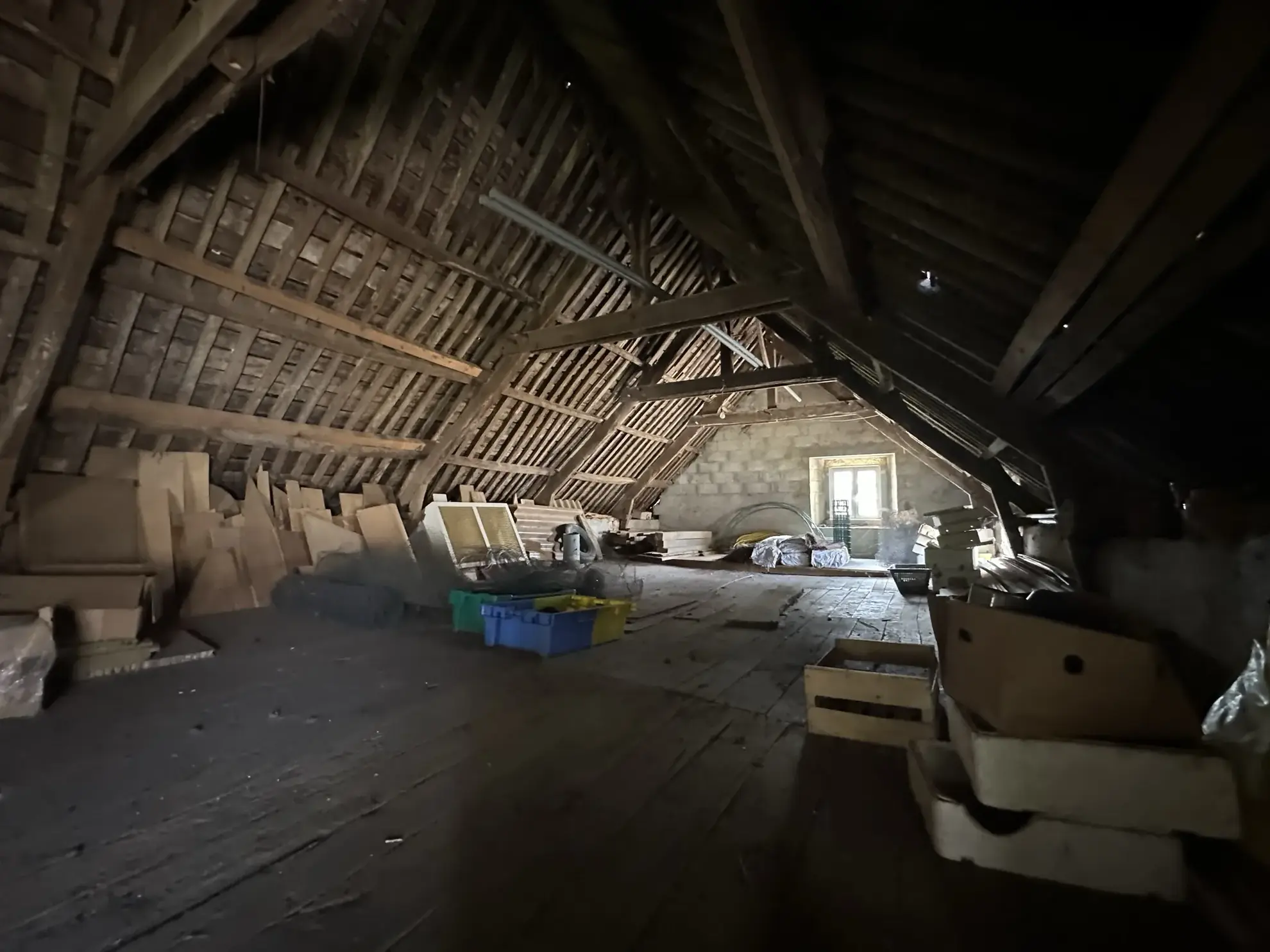 Longère en pierre à rénover à Baud - 90 m² avec terrain de 596 m² 