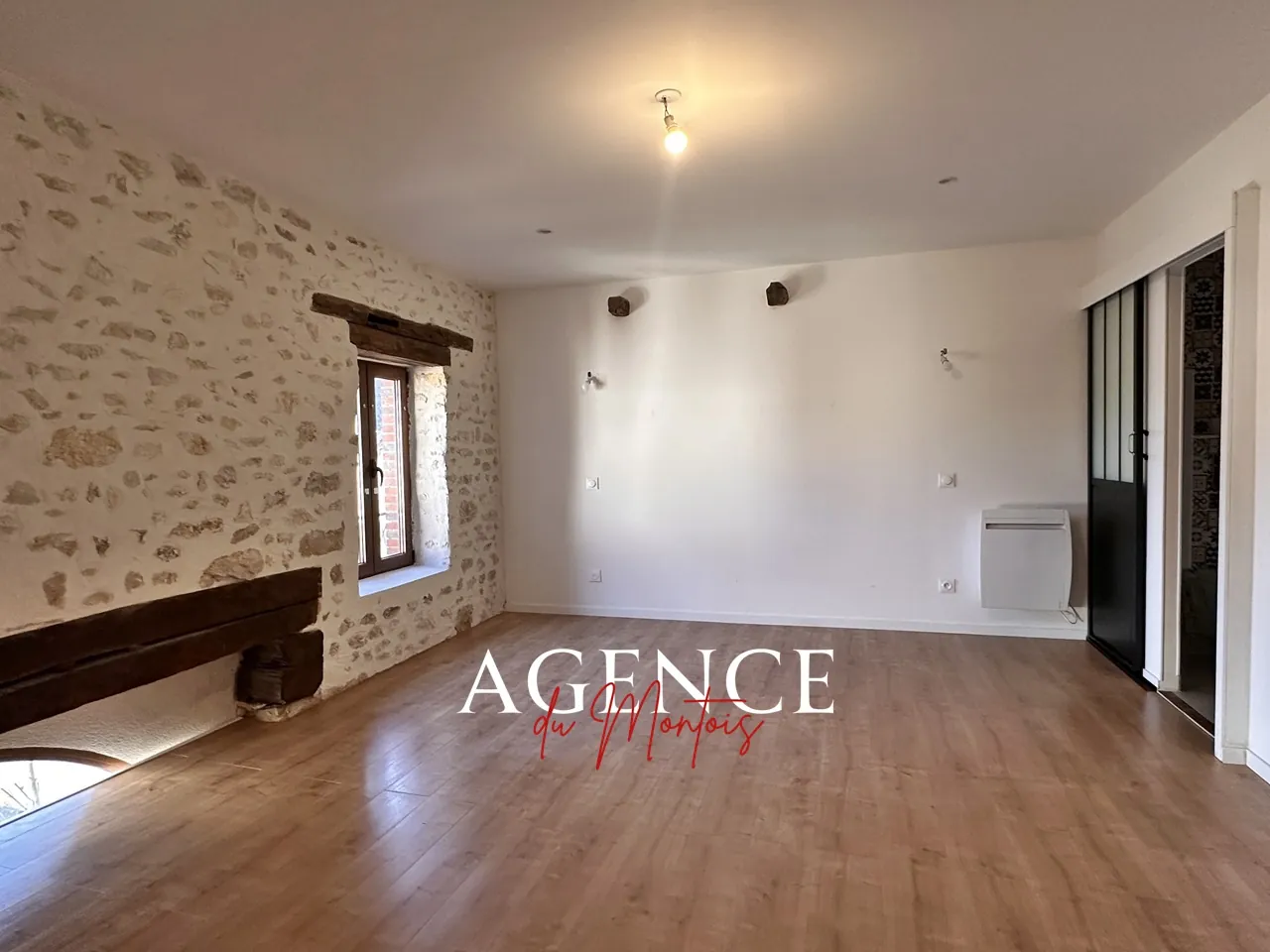 Maison de village rénovée à Donnemarie-Dontilly - 8 pièces, 5 chambres 