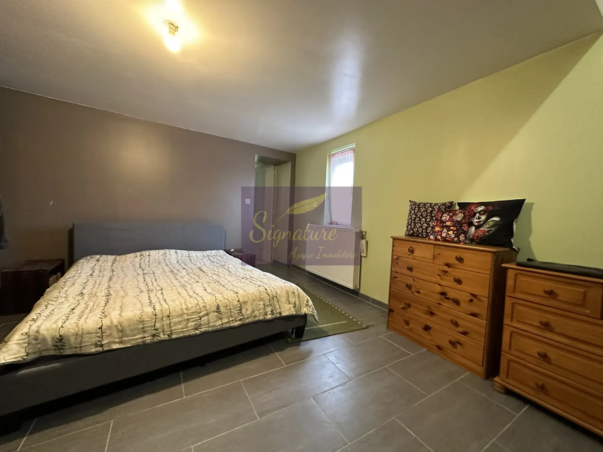 Charmante maison de plain-pied avec jardin et garage à Louplande 