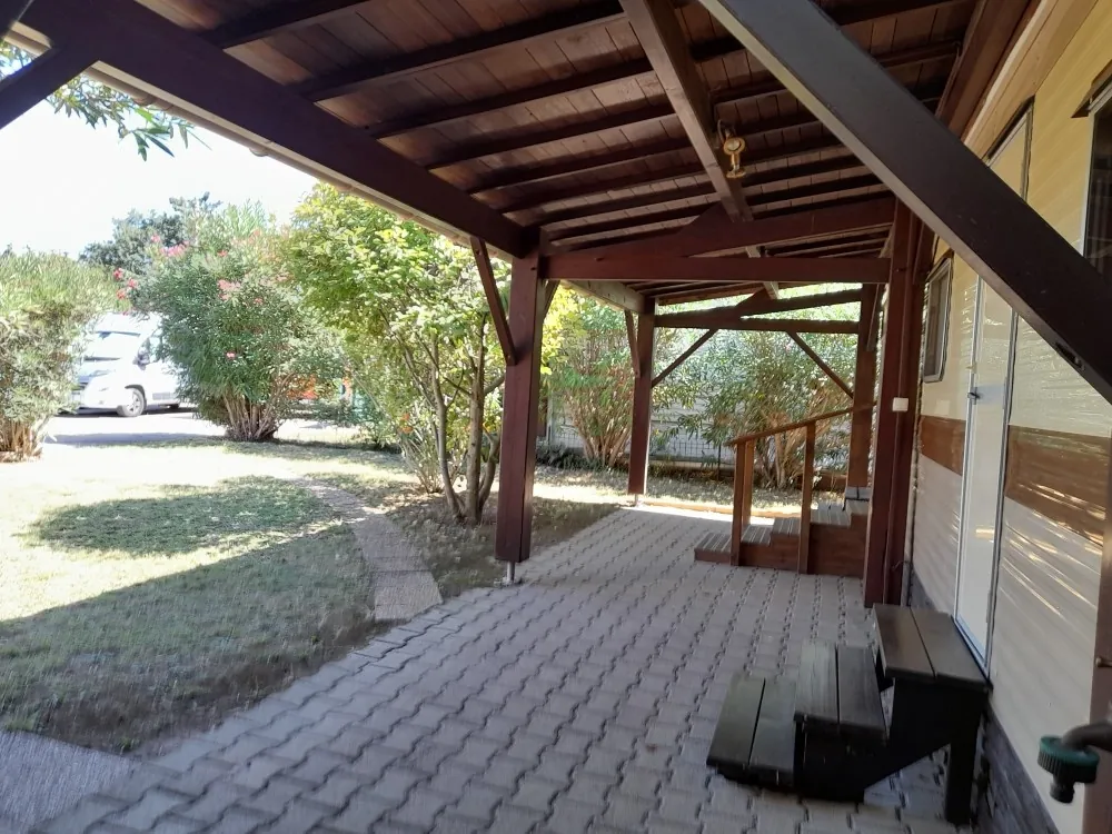 Terrain arboré avec mobil-home à vendre à Argeles-sur-Mer dans résidence sécurisée