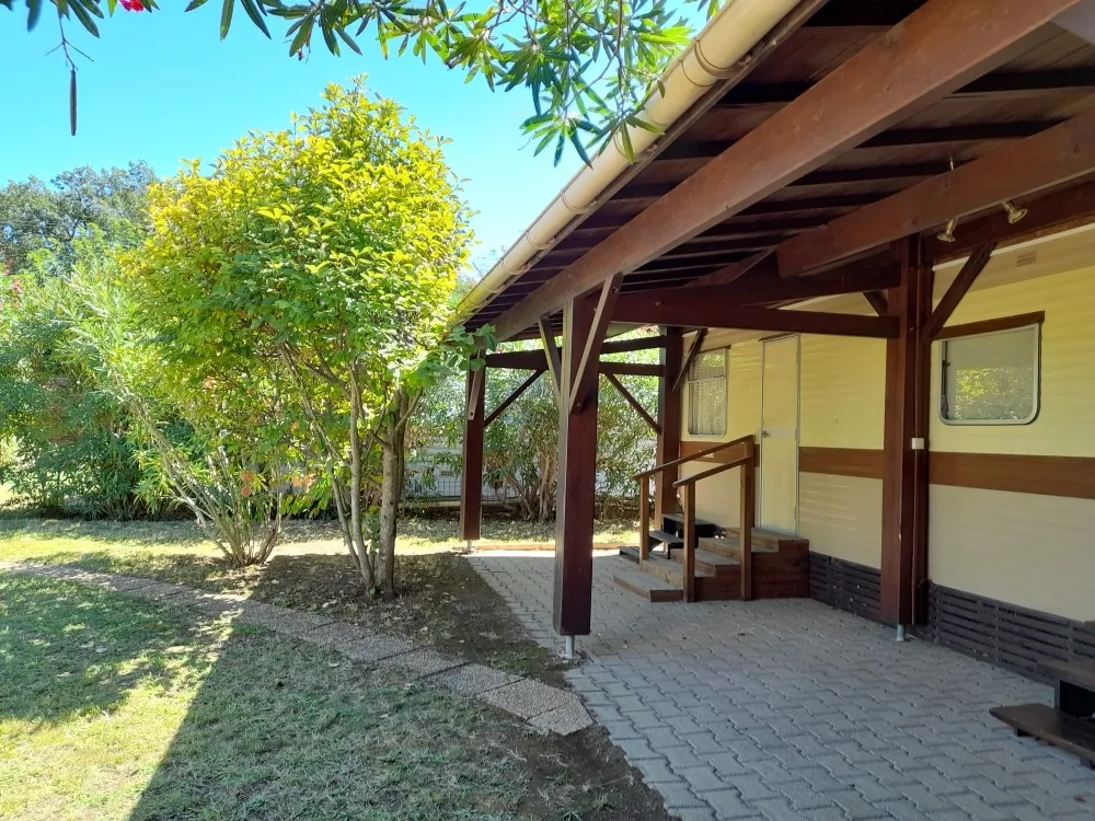 Terrain arboré avec mobil-home à vendre à Argeles-sur-Mer dans résidence sécurisée 