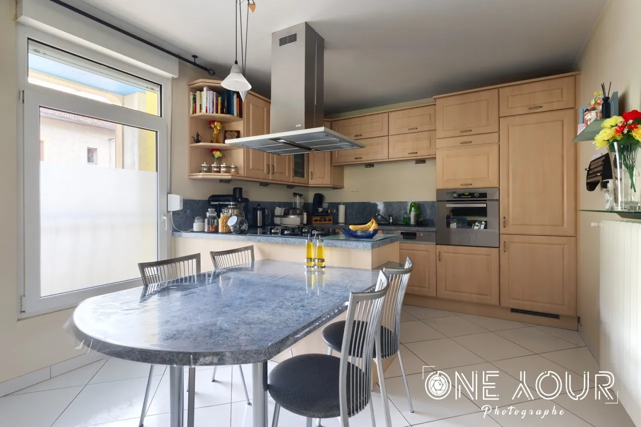 Maison spacieuse avec jardin et terrasse à Homecourt 