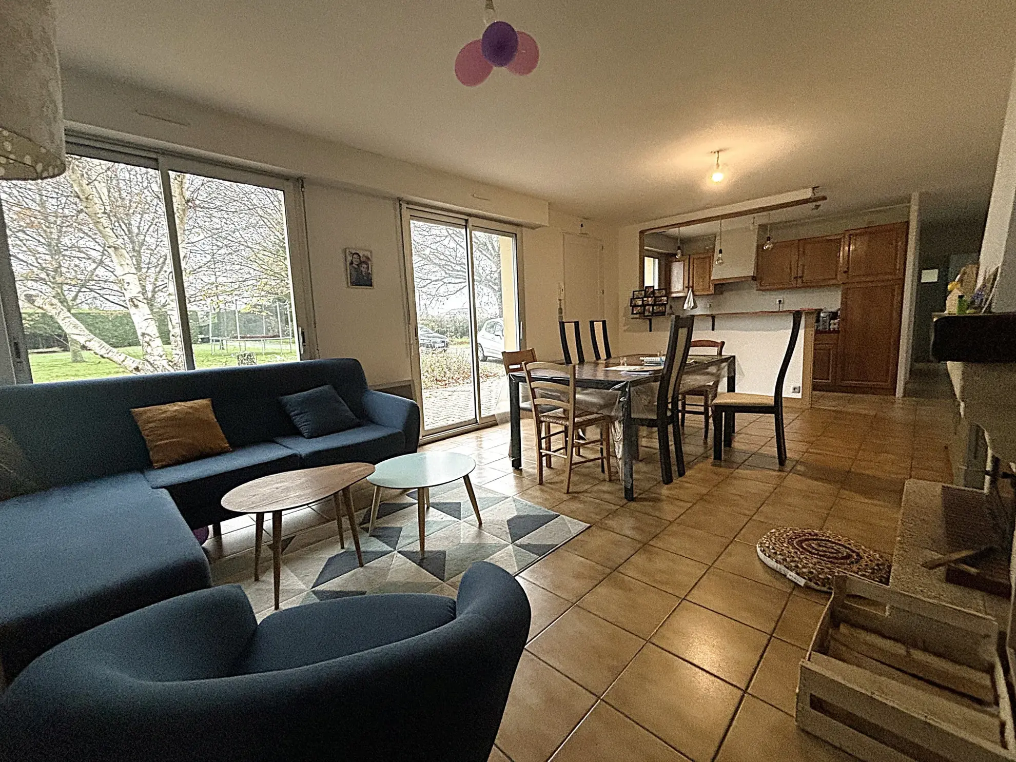 Maison 5 chambres de plain-pied à Chemillé avec grand jardin et garage 