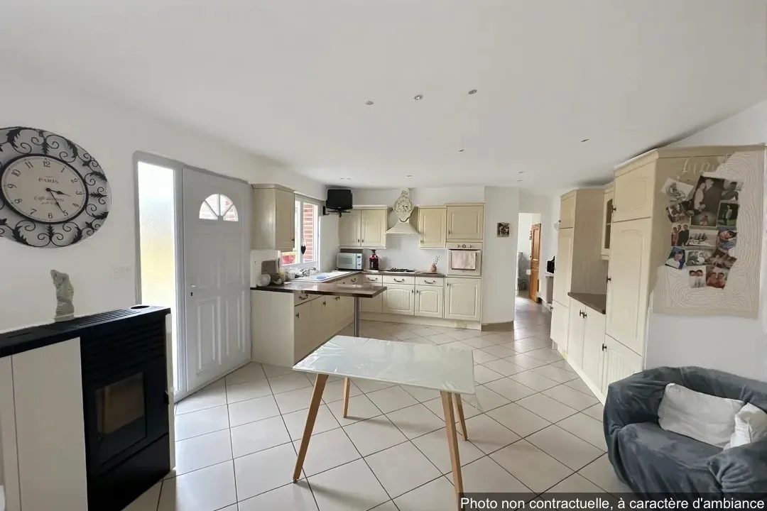 Maison individuelle lumineuse avec 4 chambres à Cantin (59169) - Idéalement située 