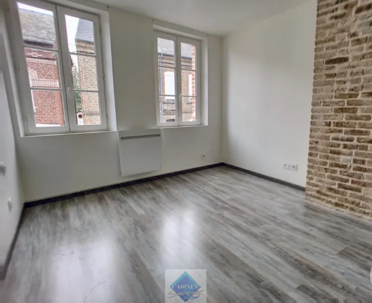 Maison de ville à Abbeville proche du centre-ville avec 2 chambres 