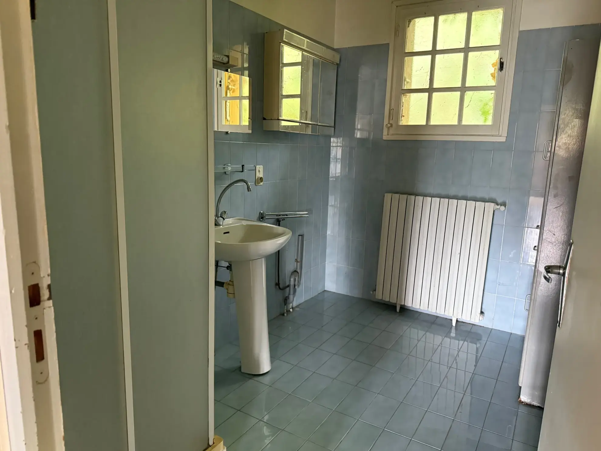 Belle propriété à Lacapelle Biron avec deux maisons, terrain de 4000 m² et multiples possibilités d’aménagement 