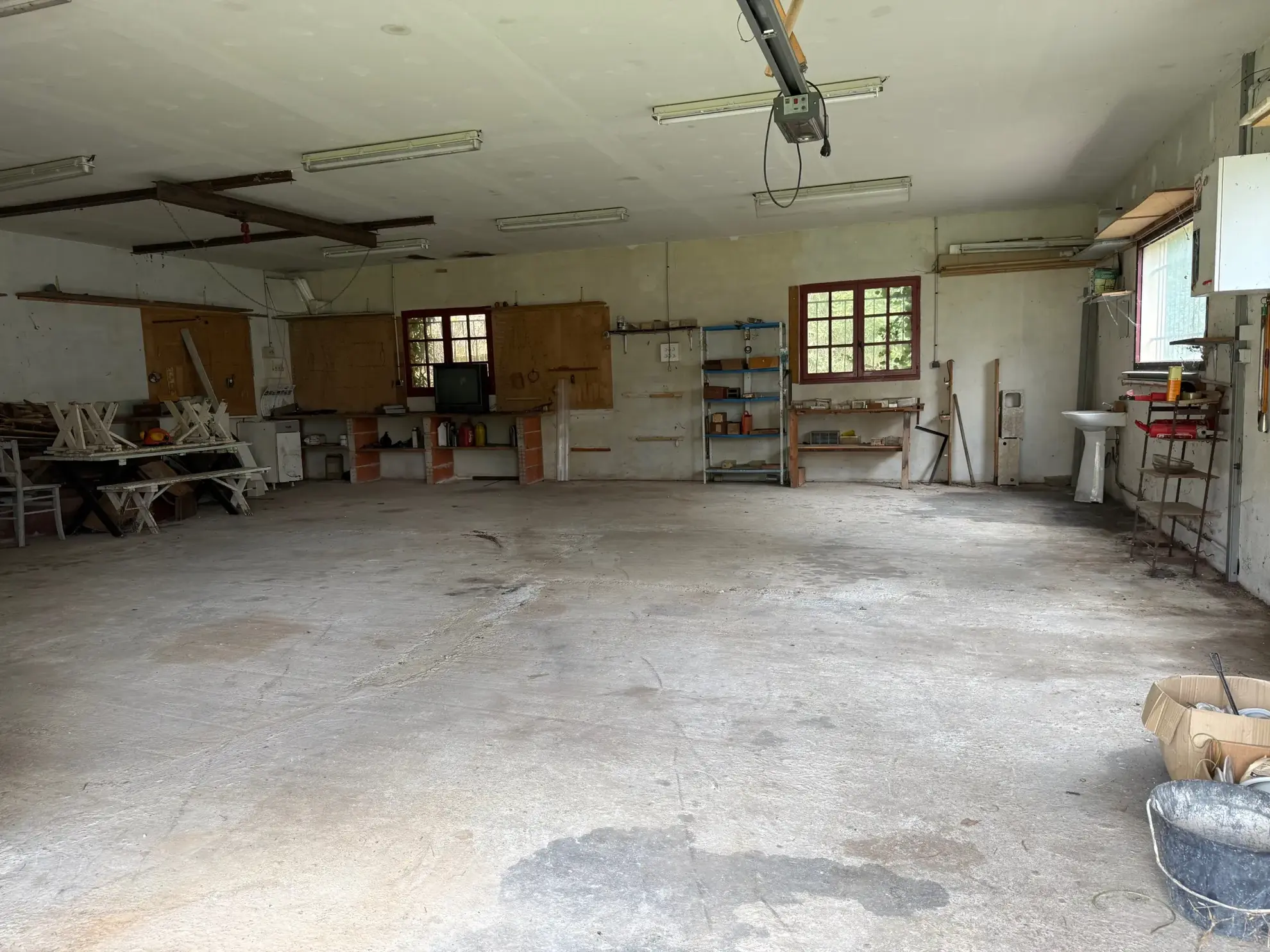 Belle propriété à Lacapelle Biron avec deux maisons, terrain de 4000 m² et multiples possibilités d’aménagement 