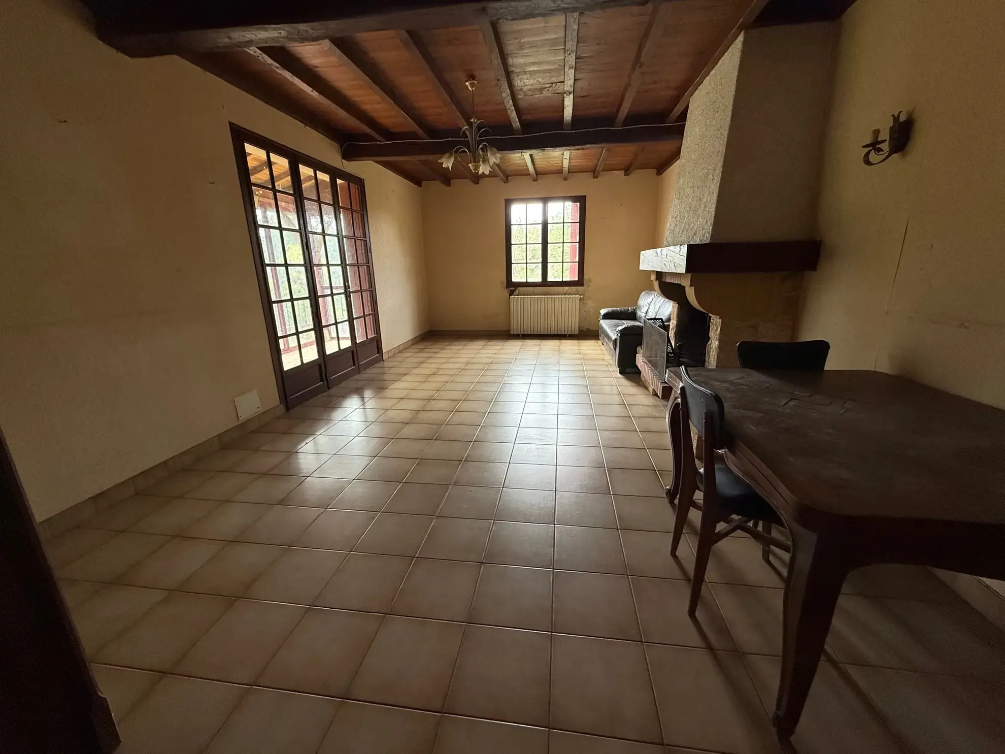 Belle propriété à Lacapelle Biron avec deux maisons, terrain de 4000 m² et multiples possibilités d’aménagement 