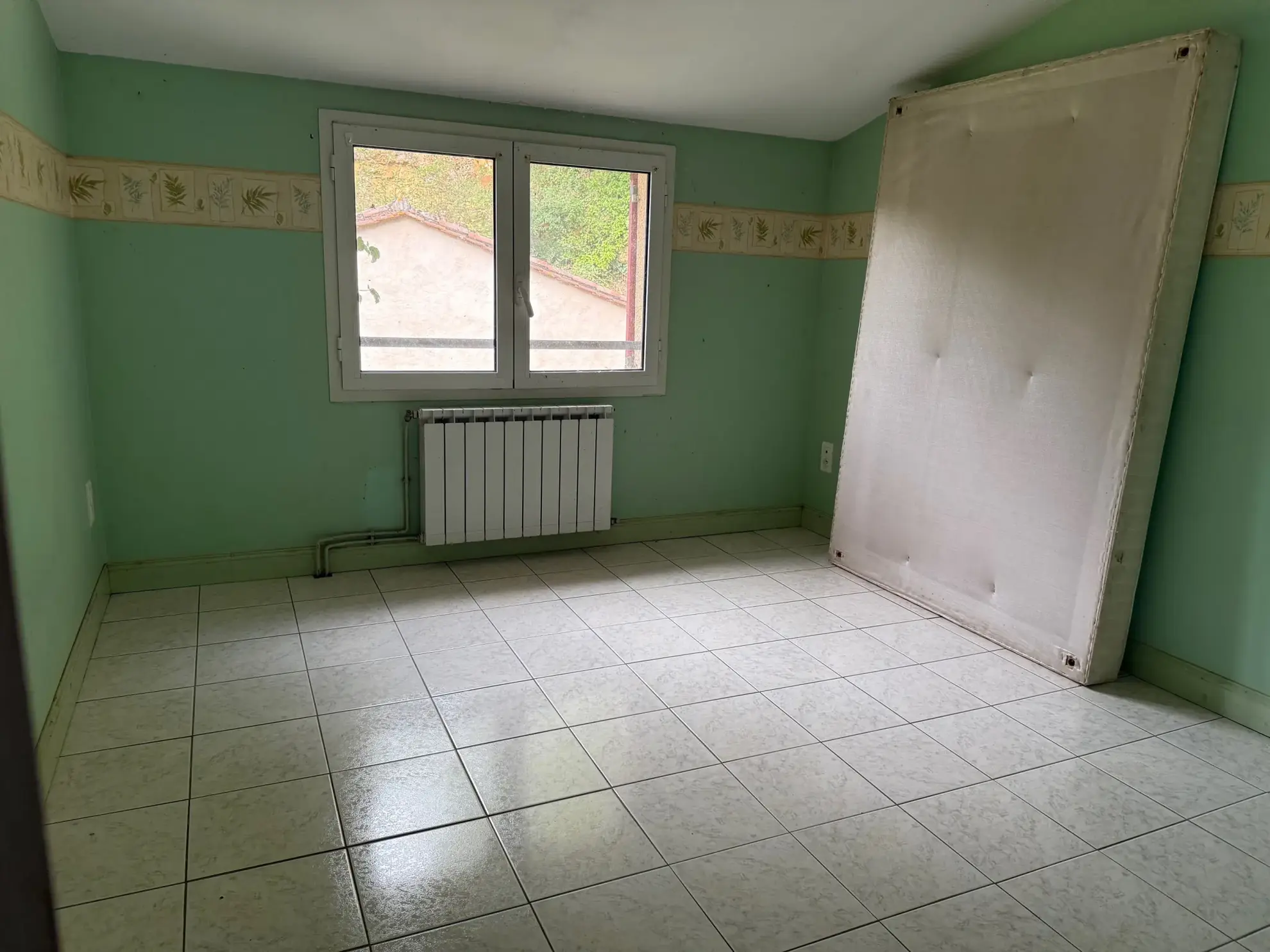 Belle propriété à Lacapelle Biron avec deux maisons, terrain de 4000 m² et multiples possibilités d’aménagement 