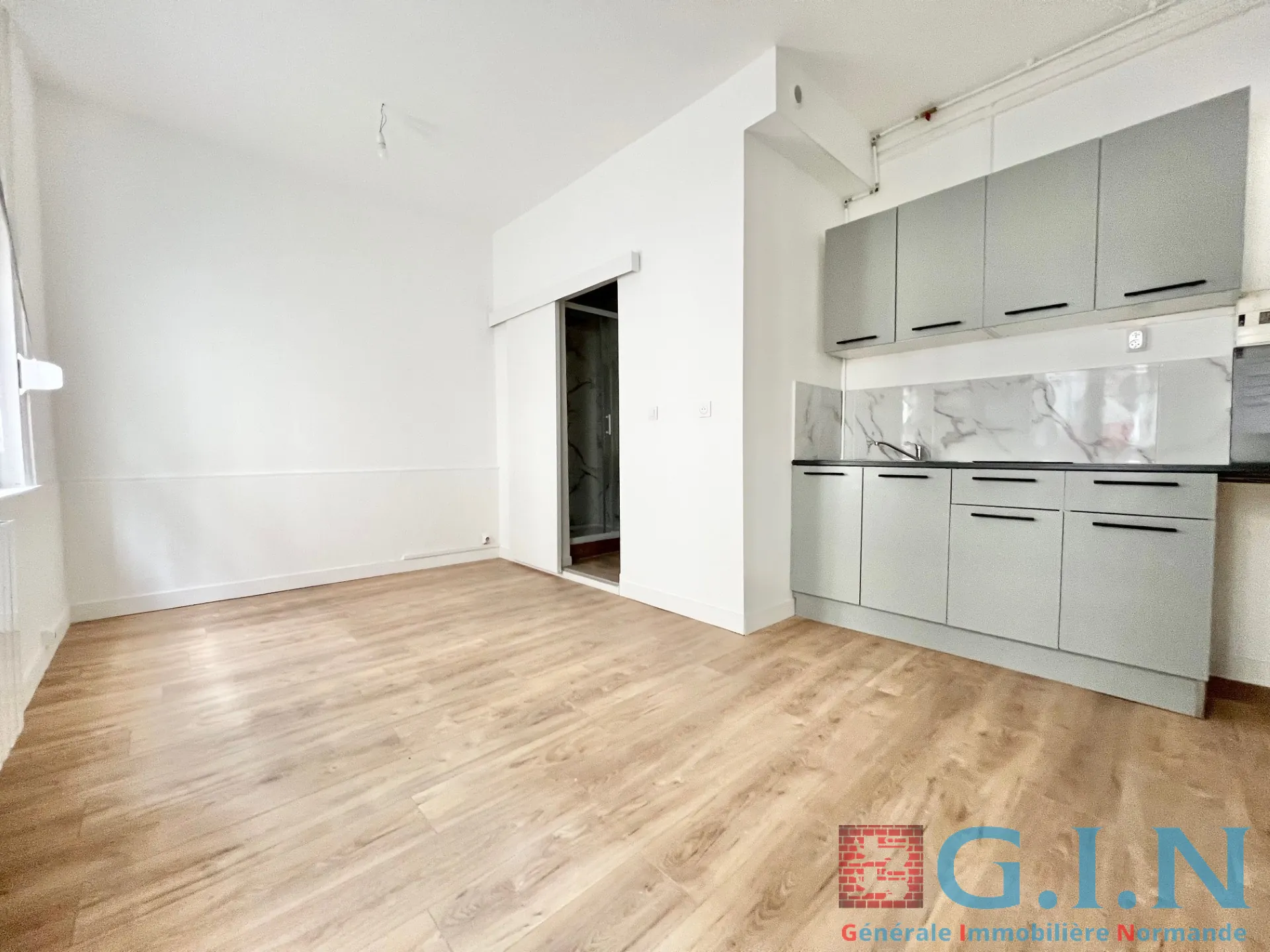 Charmant studio rénové de 17,30 m² à Rouen proche place Cauchoise