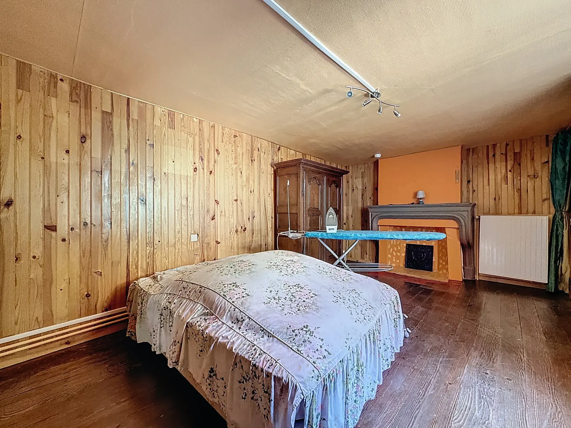 Maison spacieuse de 147 m² à vendre à Mirecourt avec garage et terrasse 