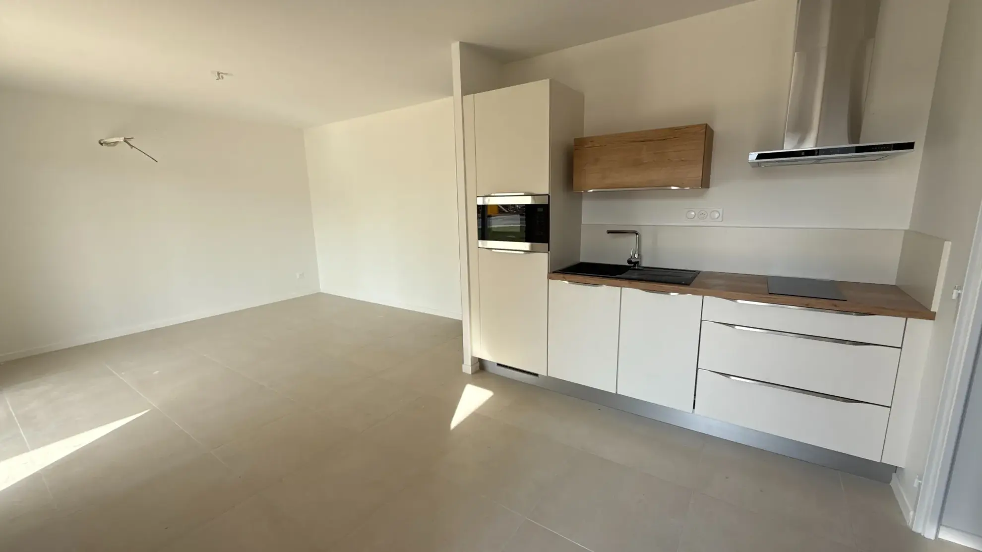 Villa T3 neuve avec jardin et proximité commerces à Salignac-Eyvigues 