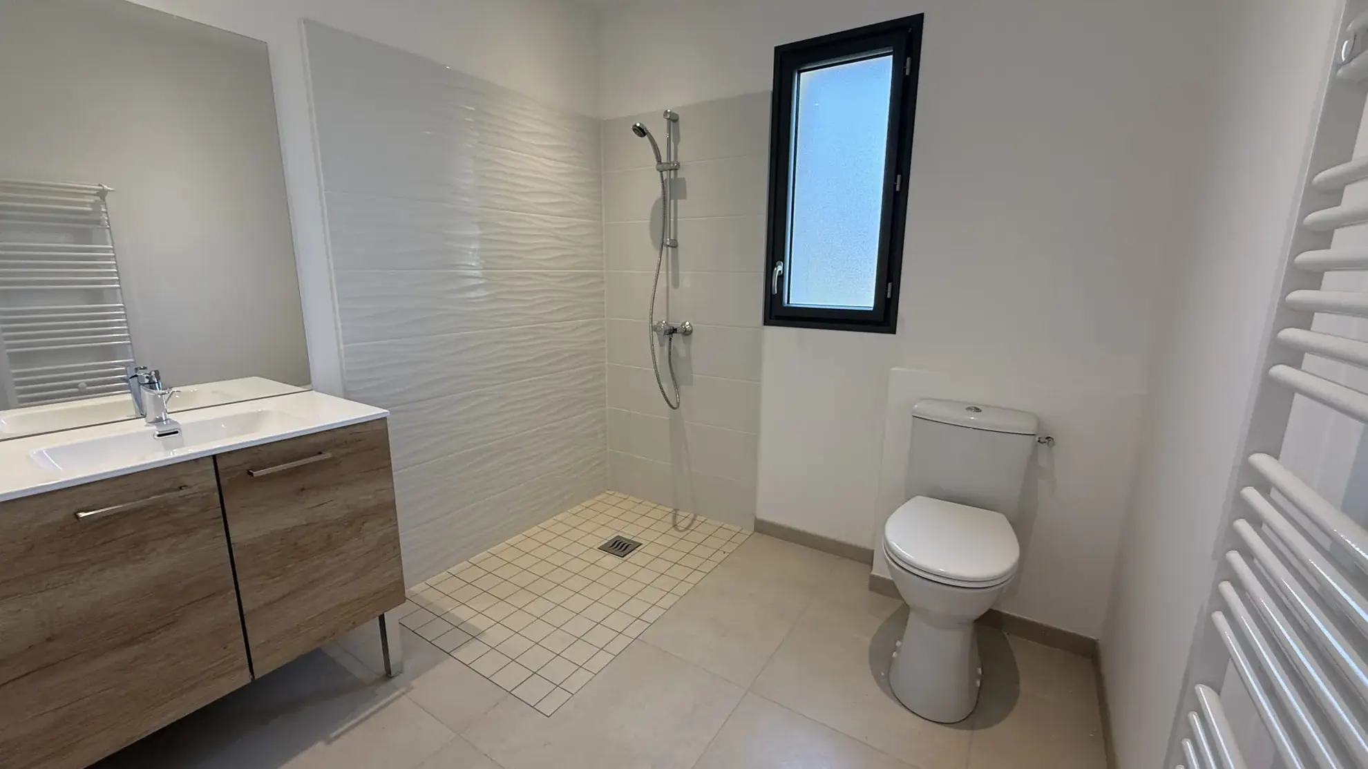 Villa T3 neuve avec jardin et proximité commerces à Salignac-Eyvigues 