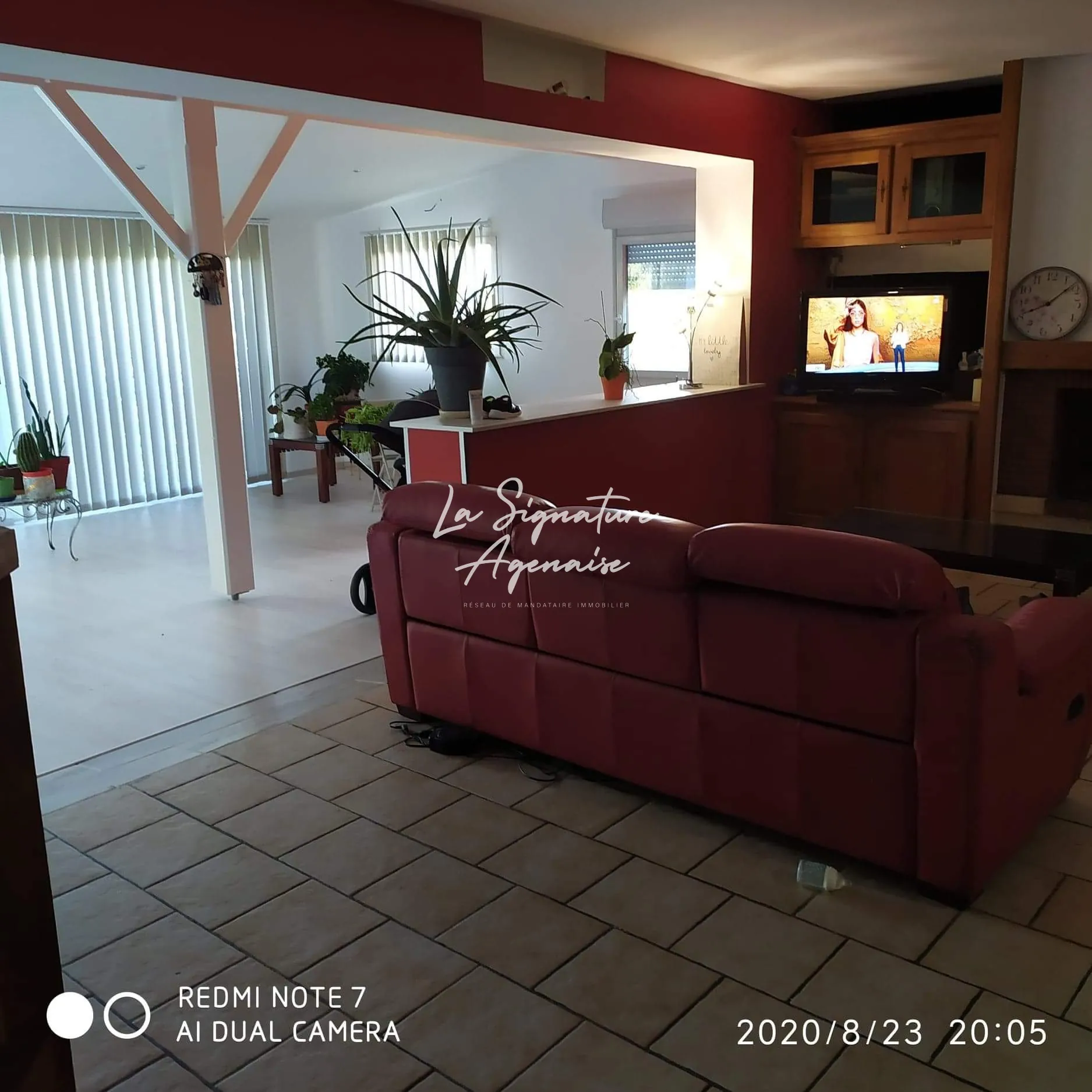 Maison spacieuse de 300 m² avec terrain de 5000 m² à Valence d'Agen 