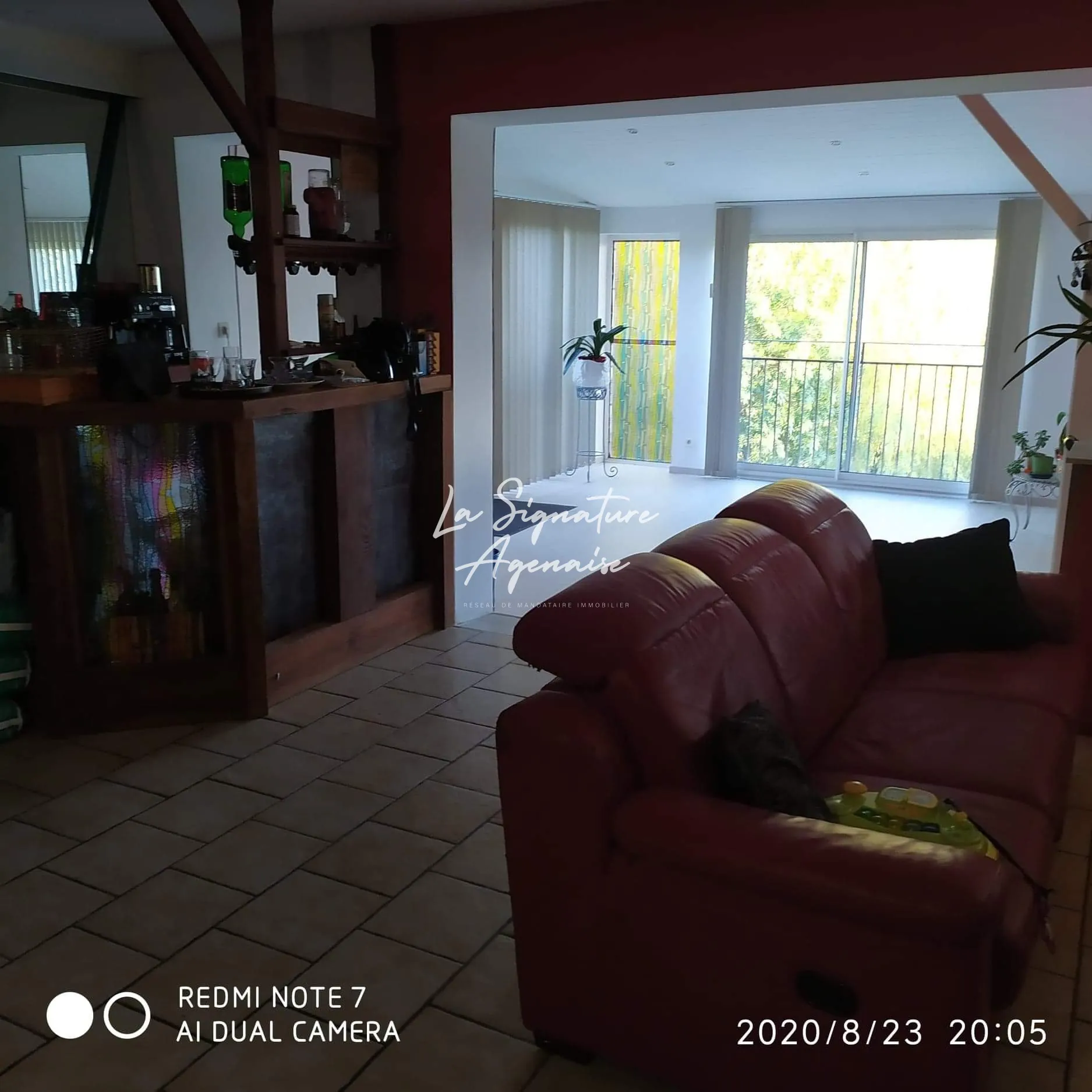 Maison spacieuse de 300 m² avec terrain de 5000 m² à Valence d'Agen 