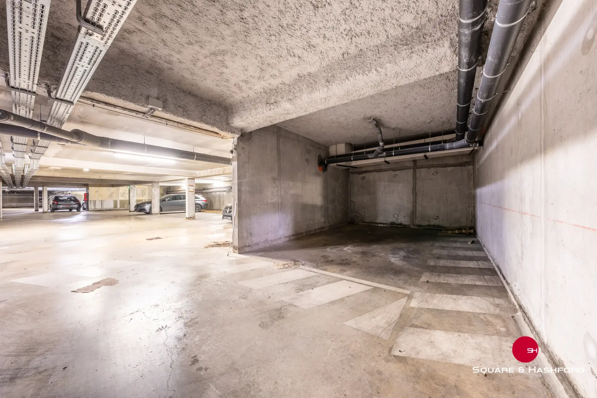 Appartement T3 avec loggia, parking privatif à Bordeaux 