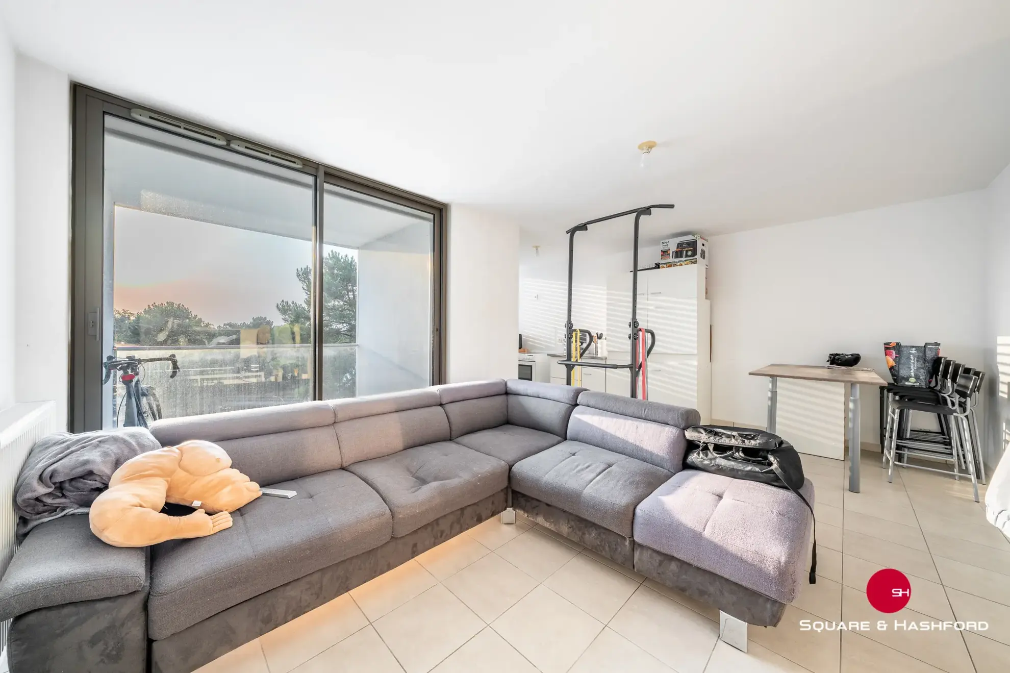 Appartement T3 avec loggia, parking privatif à Bordeaux