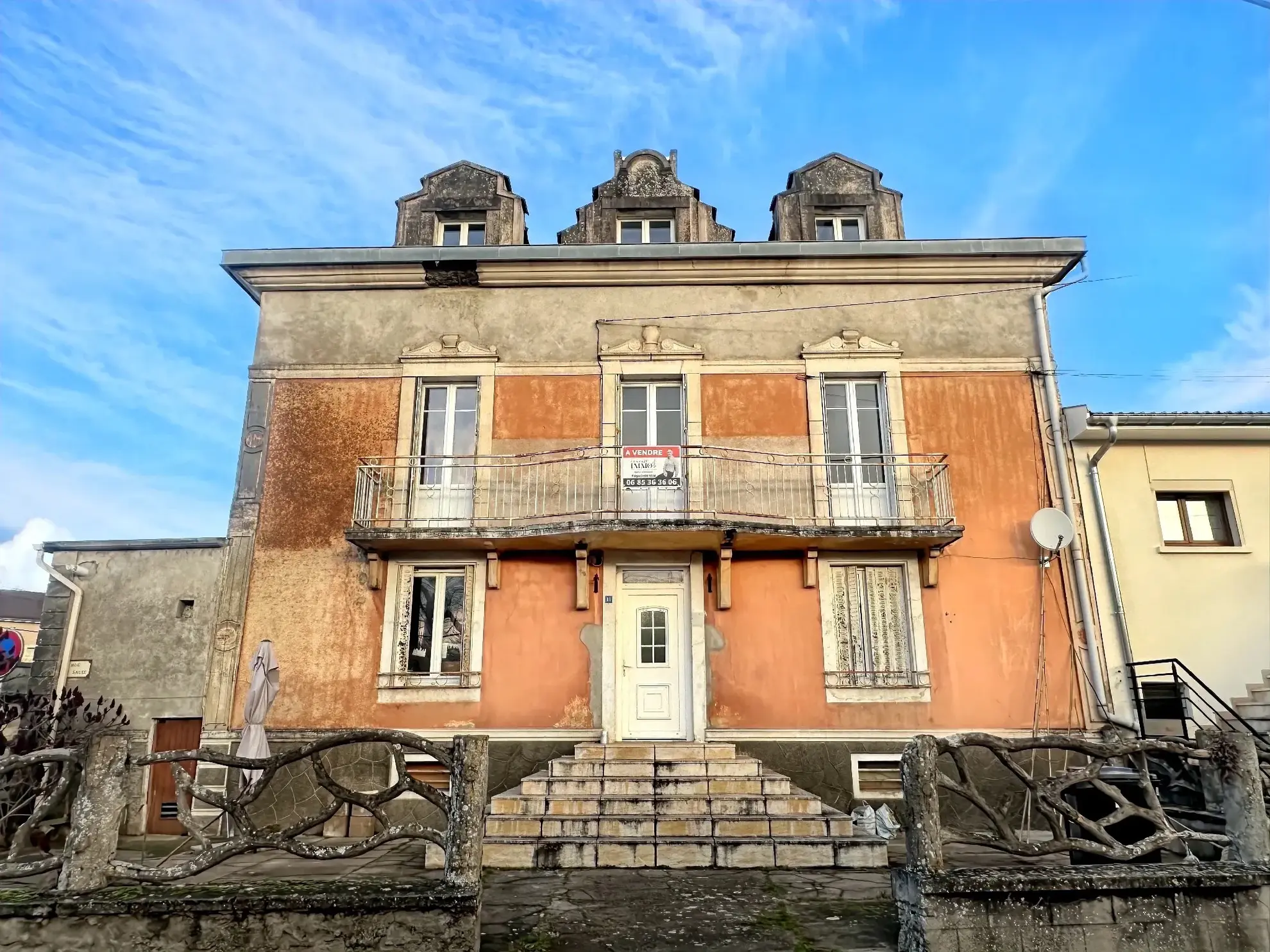 Immeuble ancien à Jezainville avec deux appartements et potentiel locatif élevé