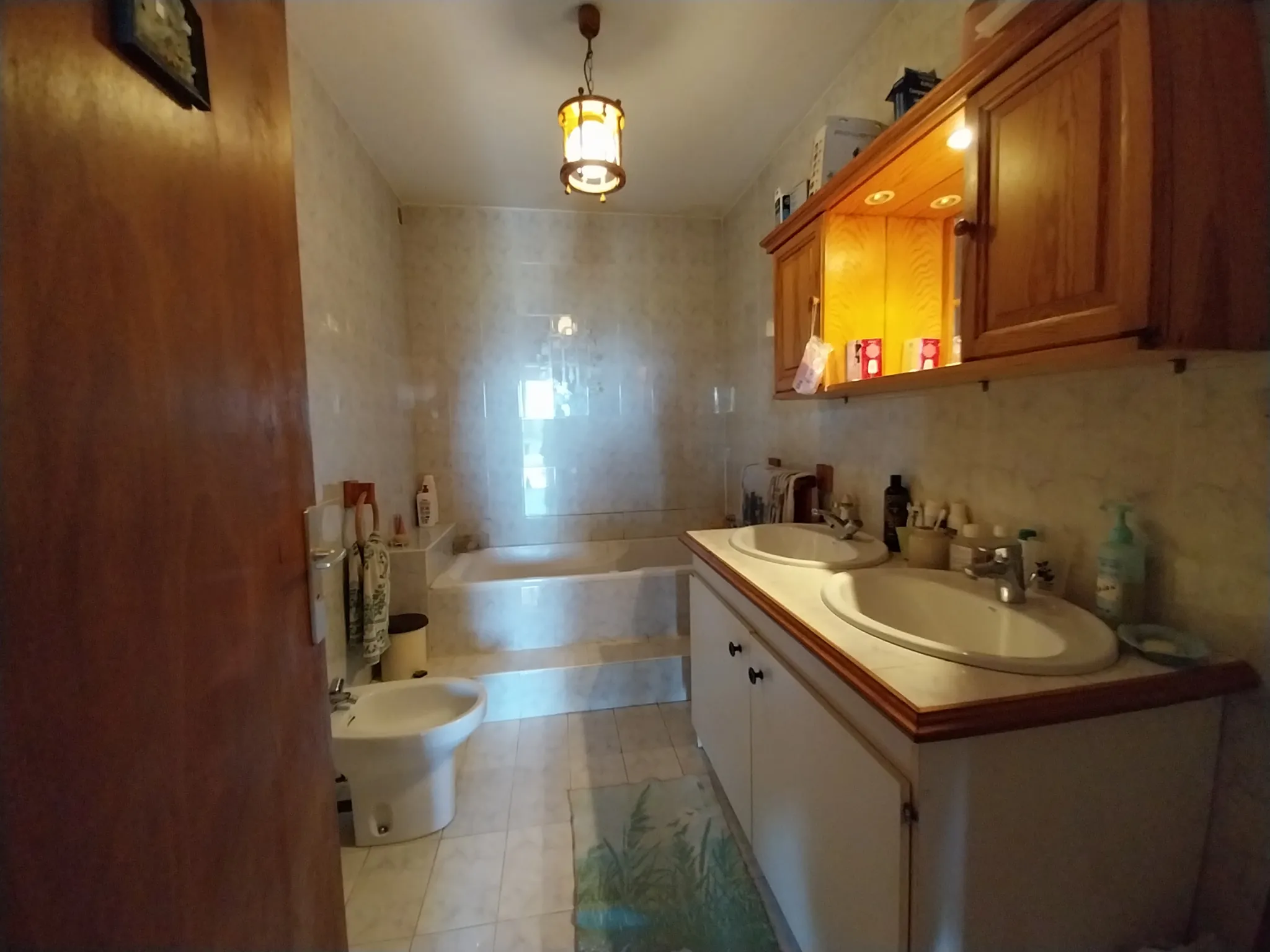 Maison familiale à Chancelade avec vue exceptionnelle et grands volumes 