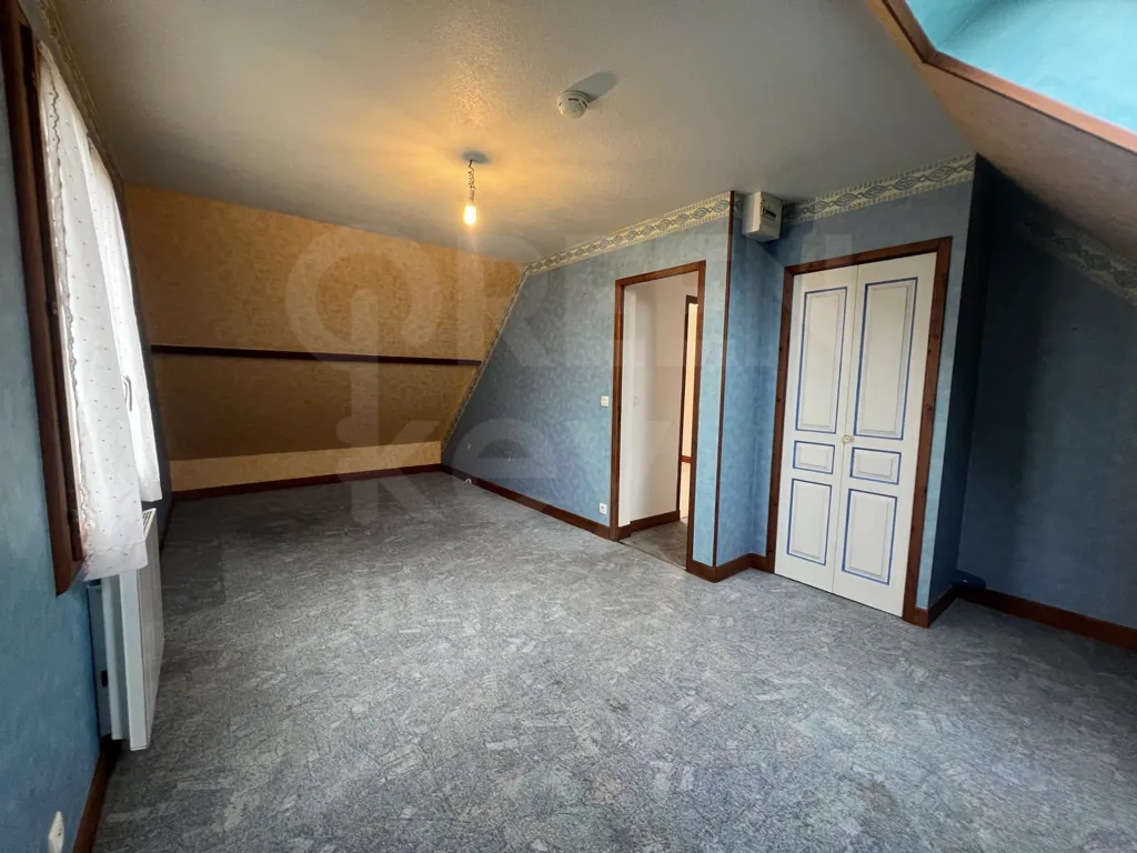 Maison 7 pièces de 141 m² à Thury, jardin de 1000 m², visite virtuelle 3D disponible 