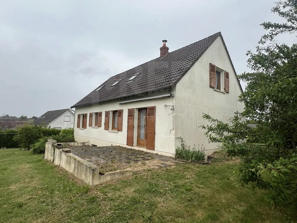 Maison 7 pièces de 141 m² à Thury, jardin de 1000 m², visite virtuelle 3D disponible 