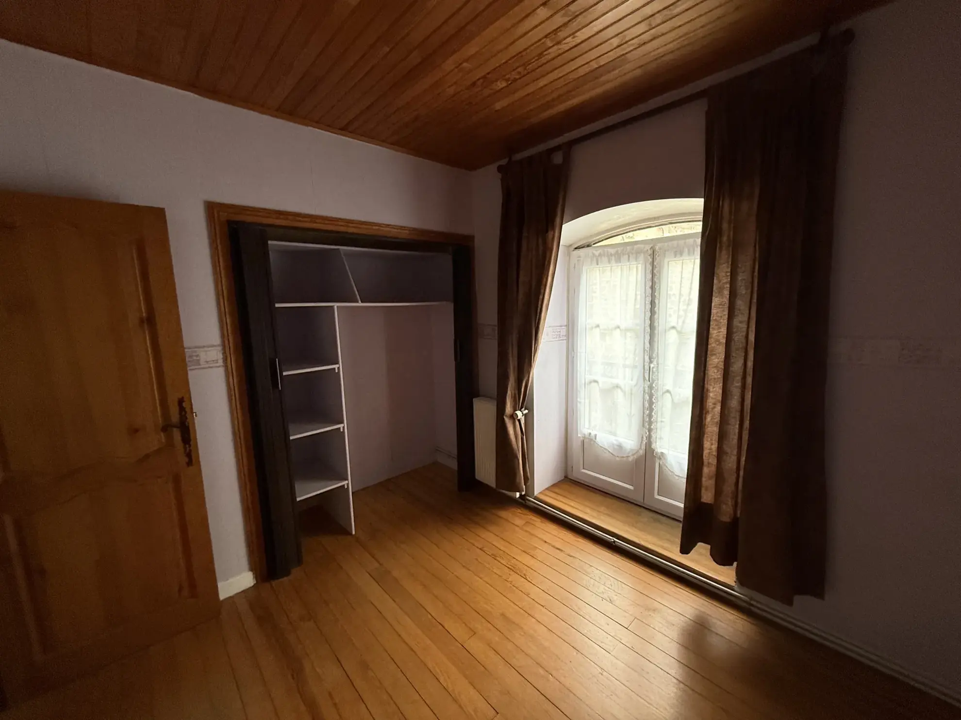 Maison de village à Saint-Julien-Chapteuil - 3 chambres, terrasse et potentiel 