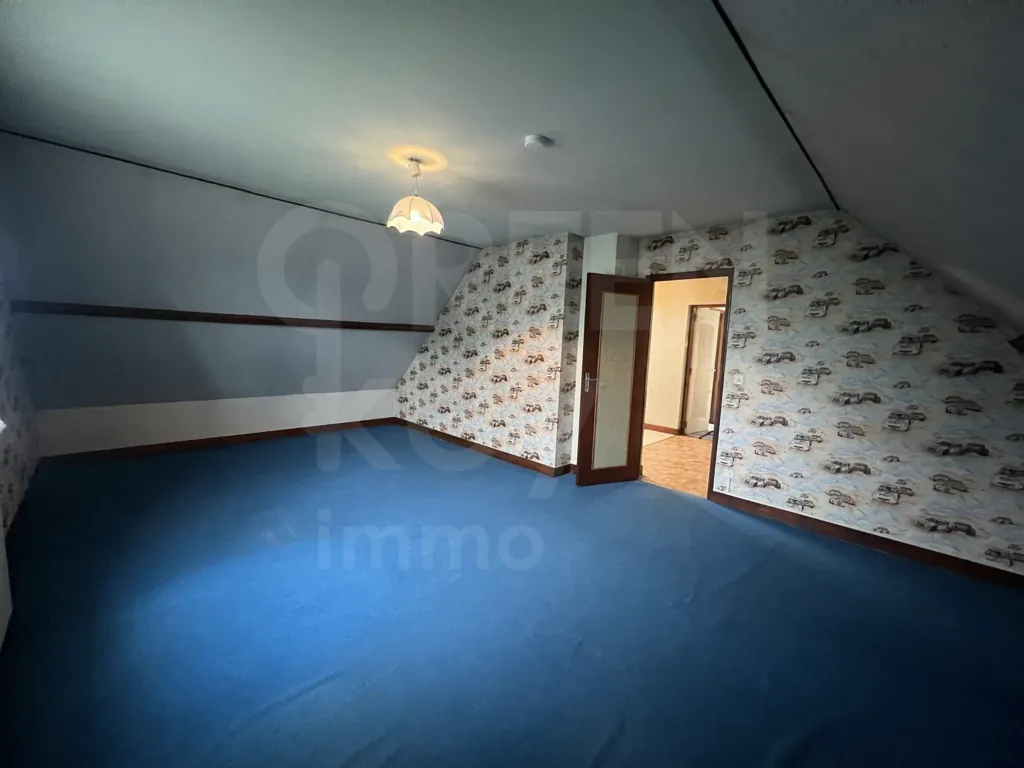 Maison 7 pièces de 141 m² à Thury, jardin de 1000 m², visite virtuelle 3D disponible 