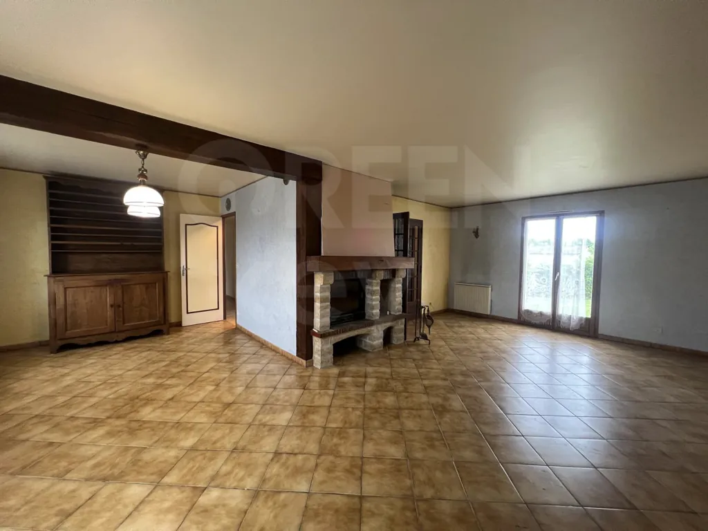 Maison 7 pièces de 141 m² à Thury, jardin de 1000 m², visite virtuelle 3D disponible 