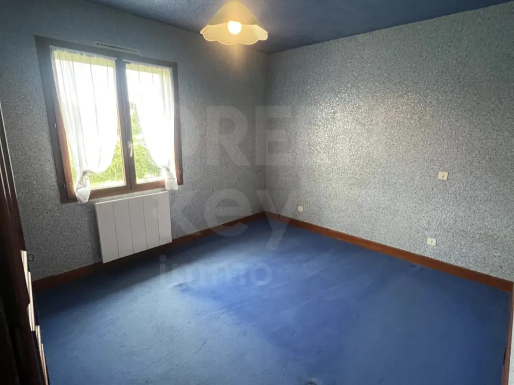 Maison 7 pièces de 141 m² à Thury, jardin de 1000 m², visite virtuelle 3D disponible 