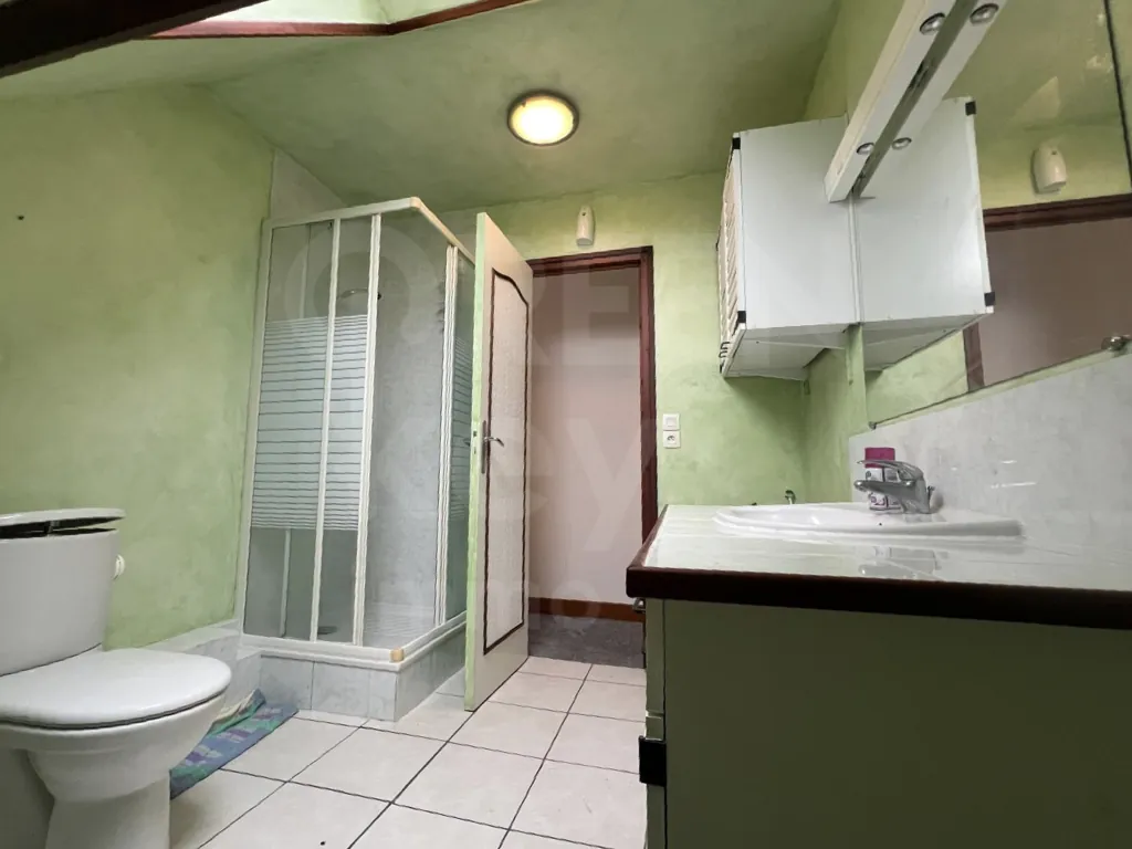 Maison 7 pièces de 141 m² à Thury, jardin de 1000 m², visite virtuelle 3D disponible 