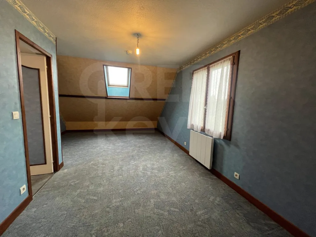 Maison 7 pièces de 141 m² à Thury, jardin de 1000 m², visite virtuelle 3D disponible 