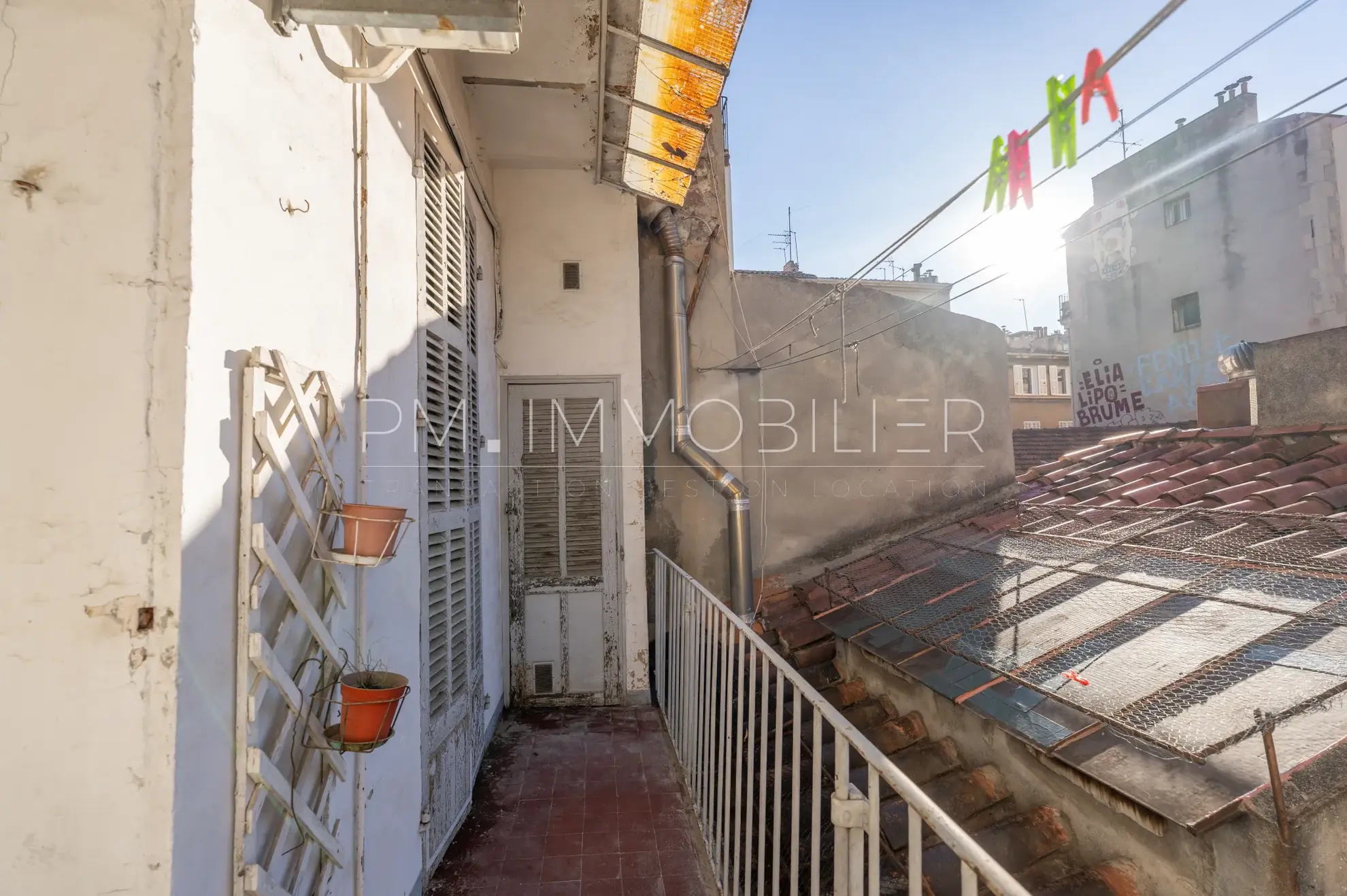 Appartement à rénover de 65 m² avec balcon au cœur de Marseille 
