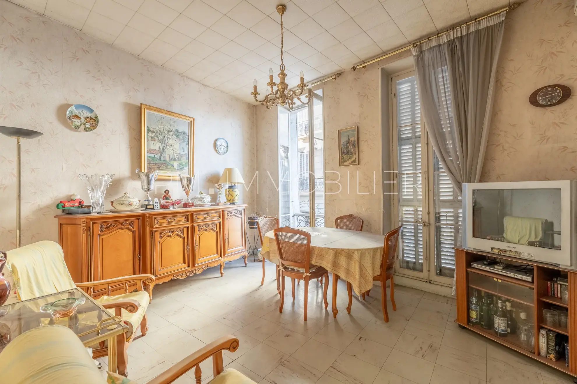 Appartement à rénover de 65 m² avec balcon au cœur de Marseille 
