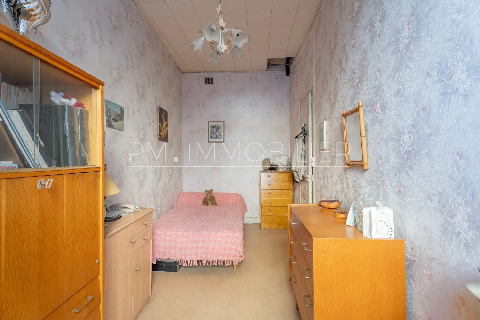 Appartement à rénover de 65 m² avec balcon au cœur de Marseille 