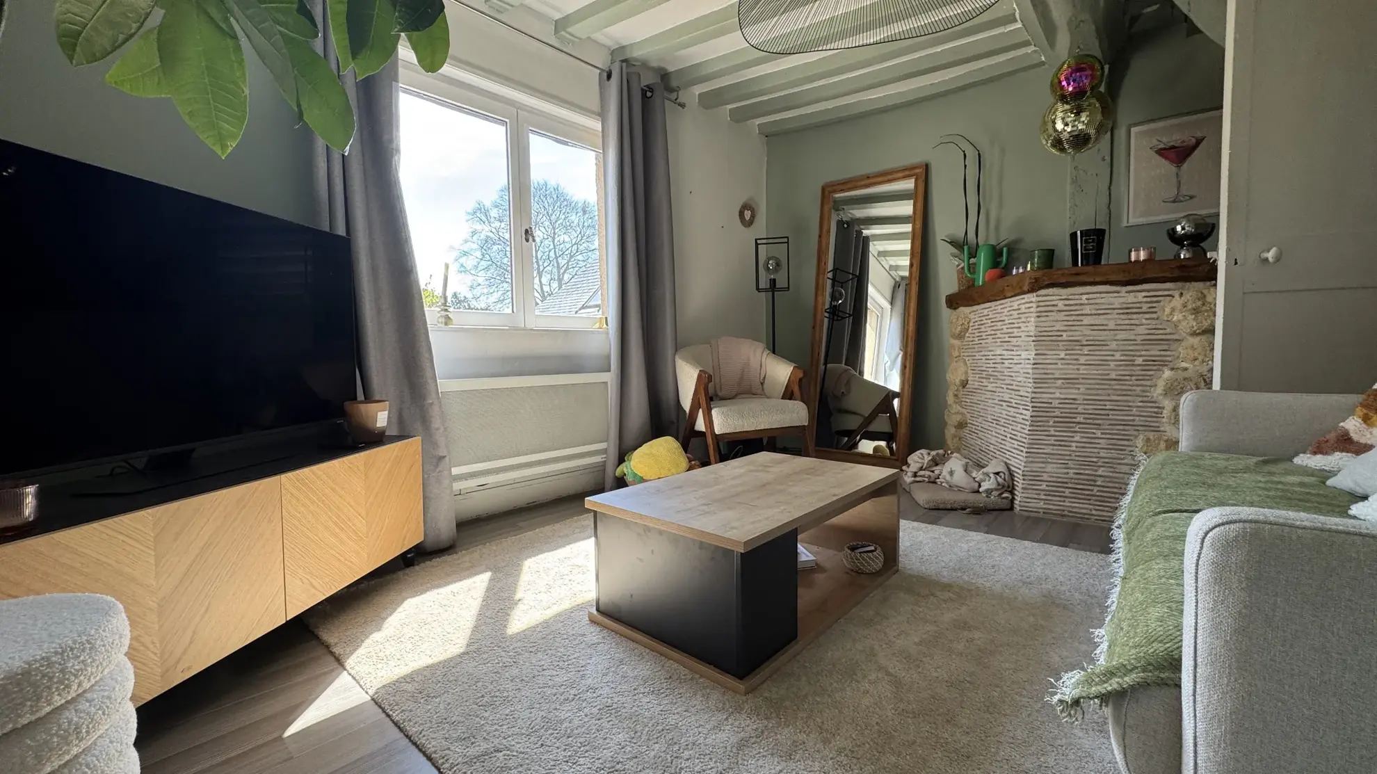 Charmante maison à Pont l'Évêque proche du centre, idéale pour investissement ou résidence secondaire