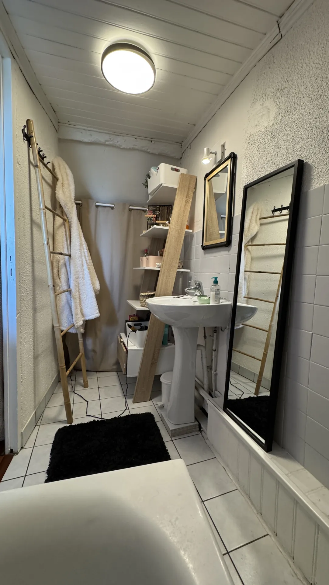 Charmante maison à Pont l'Évêque proche du centre, idéale pour investissement ou résidence secondaire 