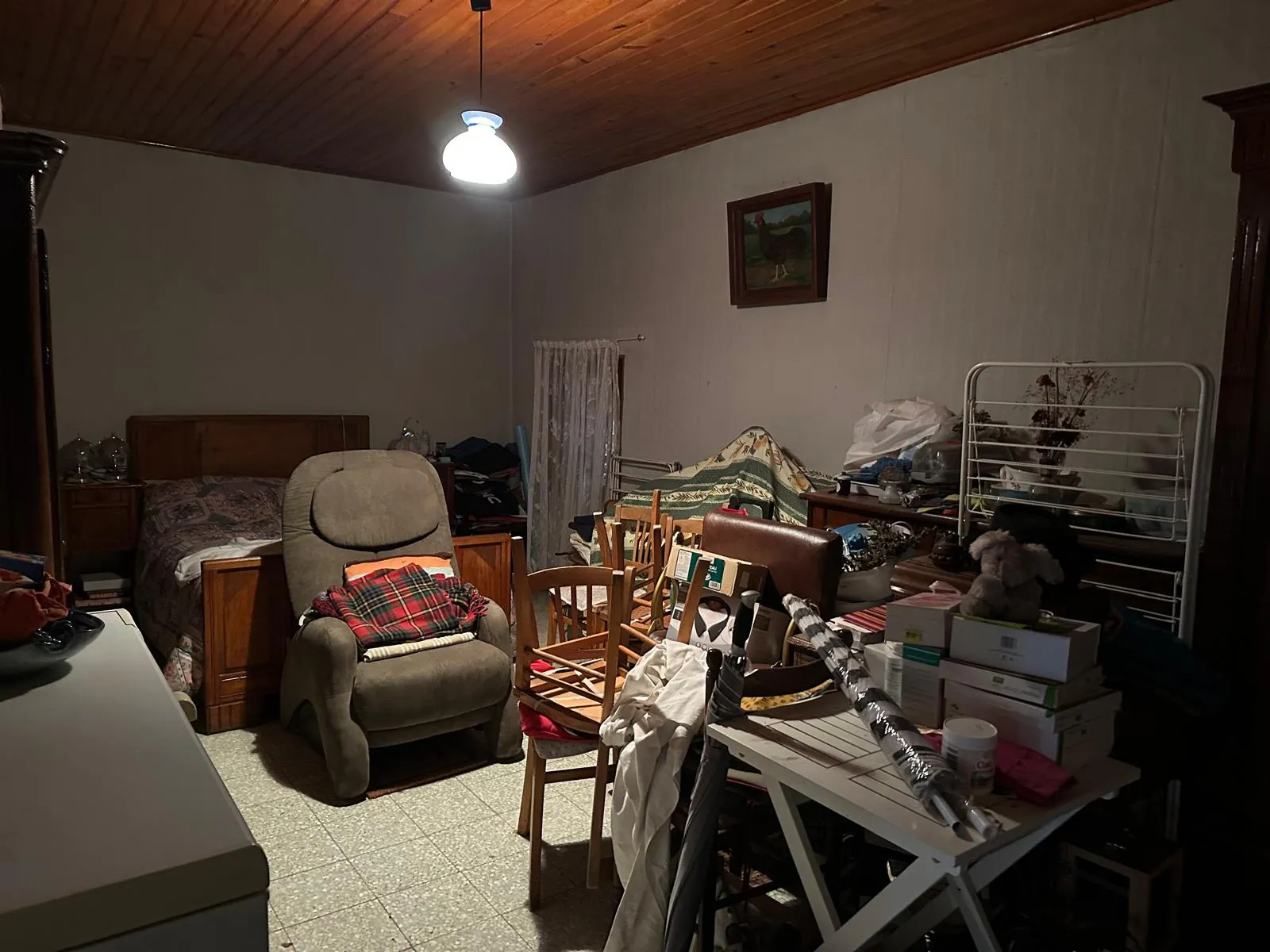 Maison de campagne isolée à Cercy-la-Tour avec terrain arboré et potentiel d'aménagement 