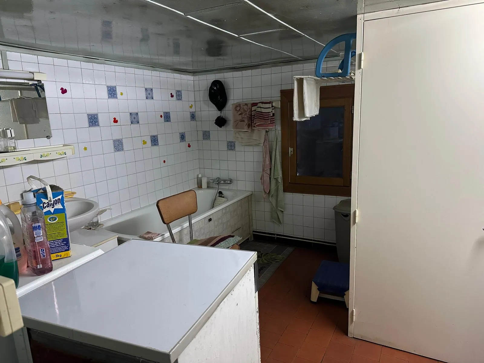 Maison de campagne isolée à Cercy-la-Tour avec terrain arboré et potentiel d'aménagement 