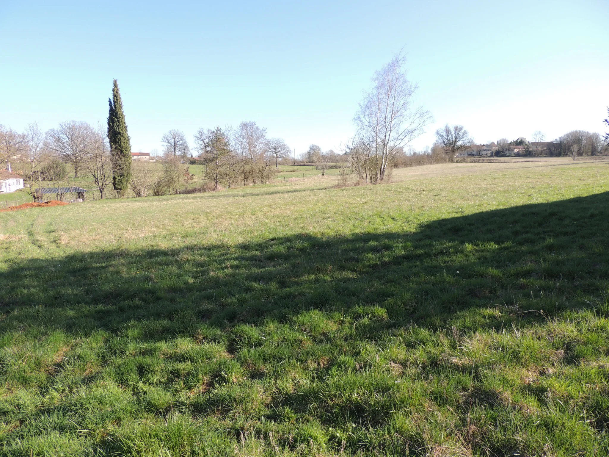 Terrain constructible de 1450 m² à Savignac proche Villefranche de Rouergue