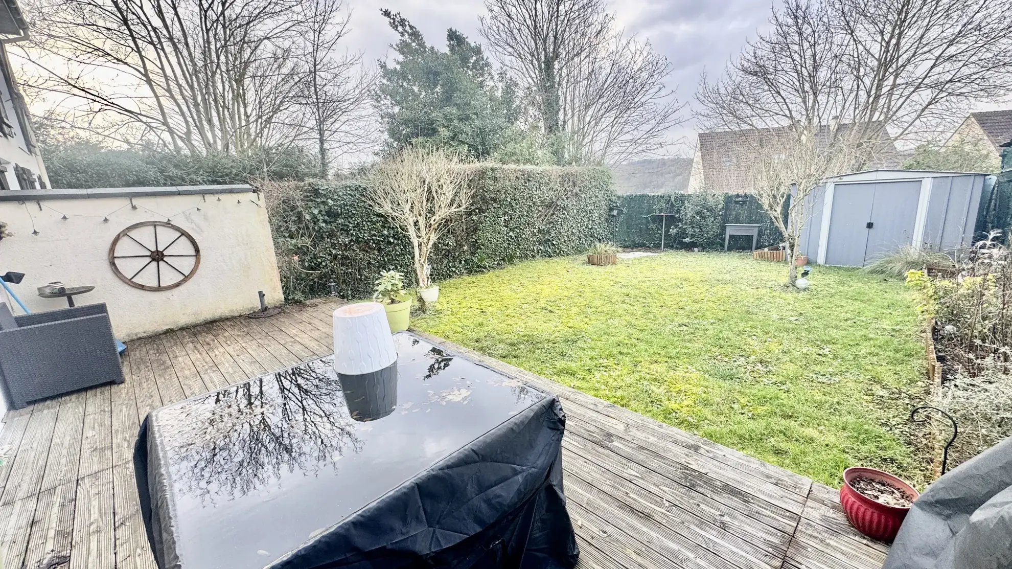 Maison familiale de 100 m² à Mantes-la-Ville avec jardin et 4 chambres 