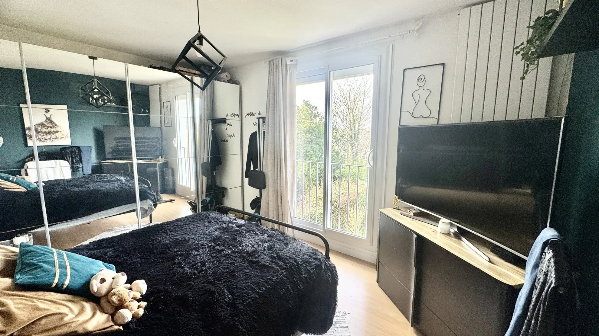 Maison familiale de 100 m² à Mantes-la-Ville avec jardin et 4 chambres 