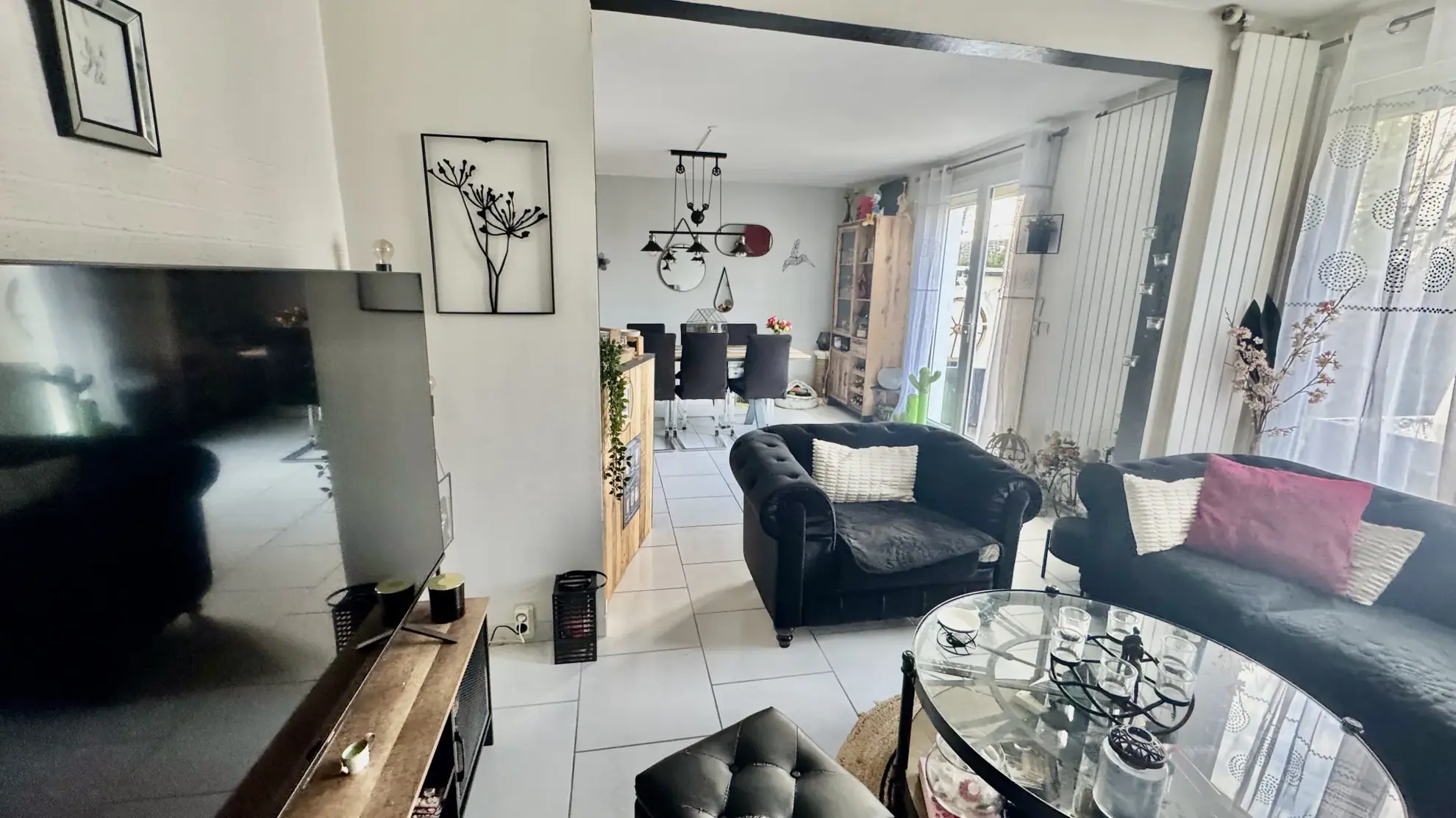 Maison familiale de 100 m² à Mantes-la-Ville avec jardin et 4 chambres 