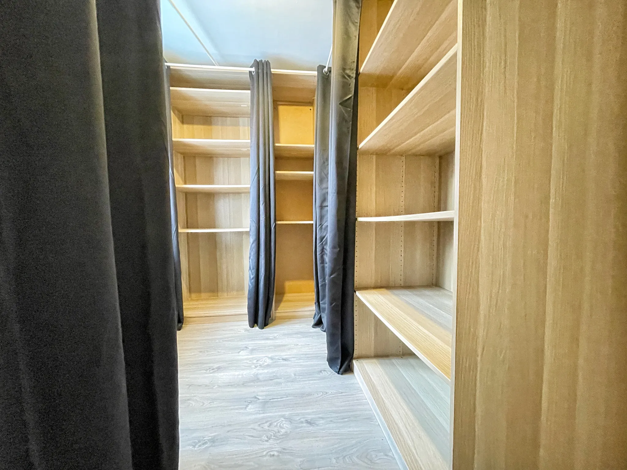 Maison moderne de 4 pièces avec extérieur à Roubaix 