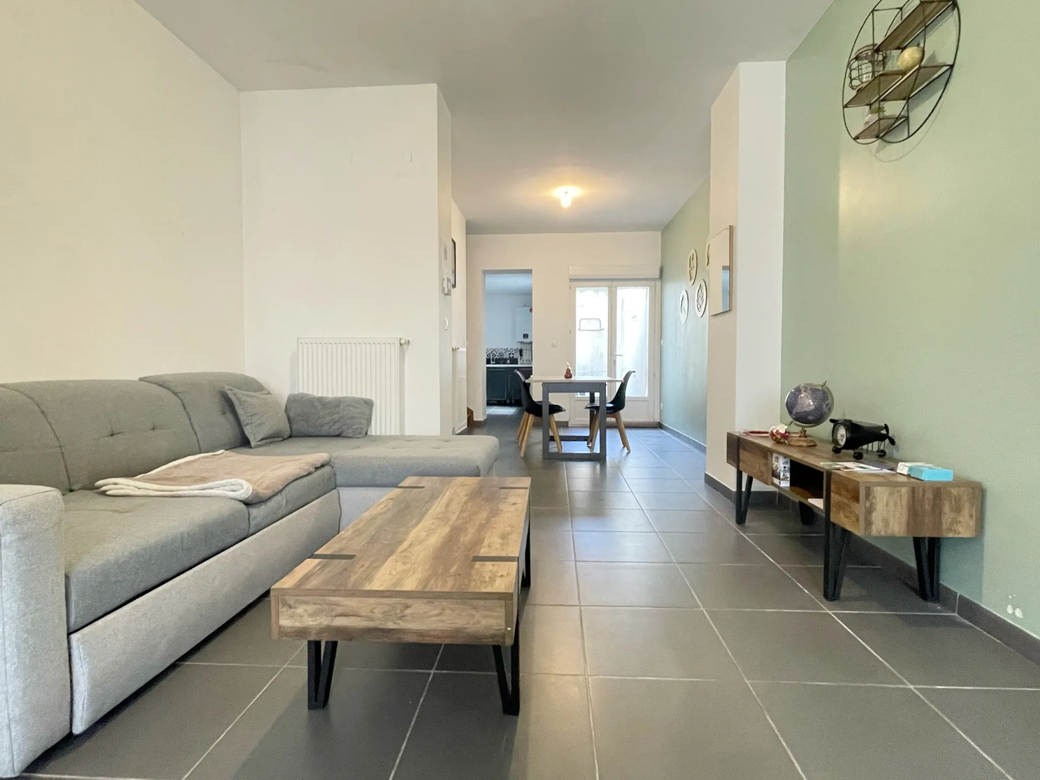 Maison moderne de 4 pièces avec extérieur à Roubaix 