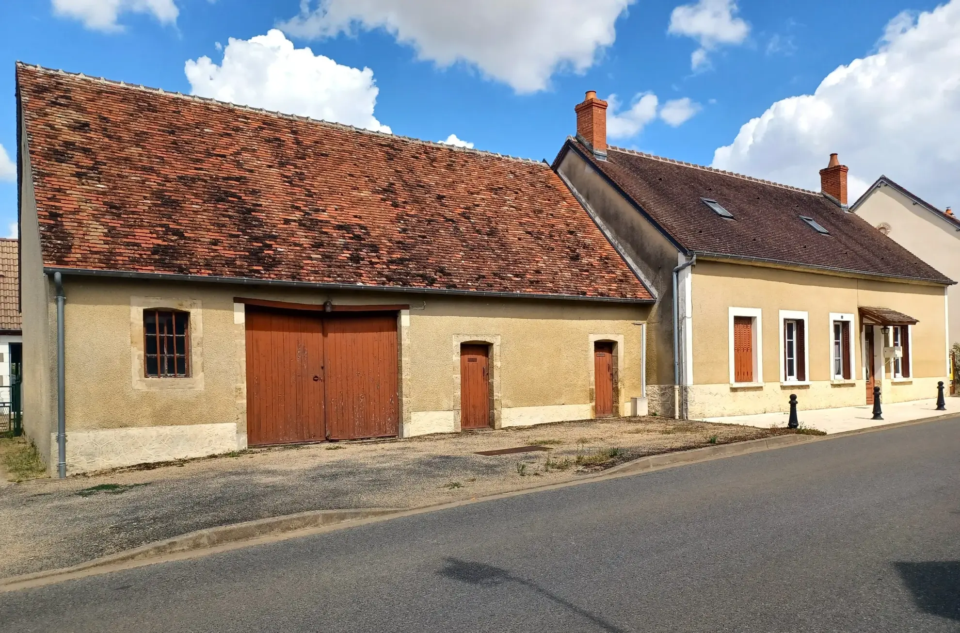 Maison individuelle de 85 m² avec véranda et terrain à Mornay Berry 