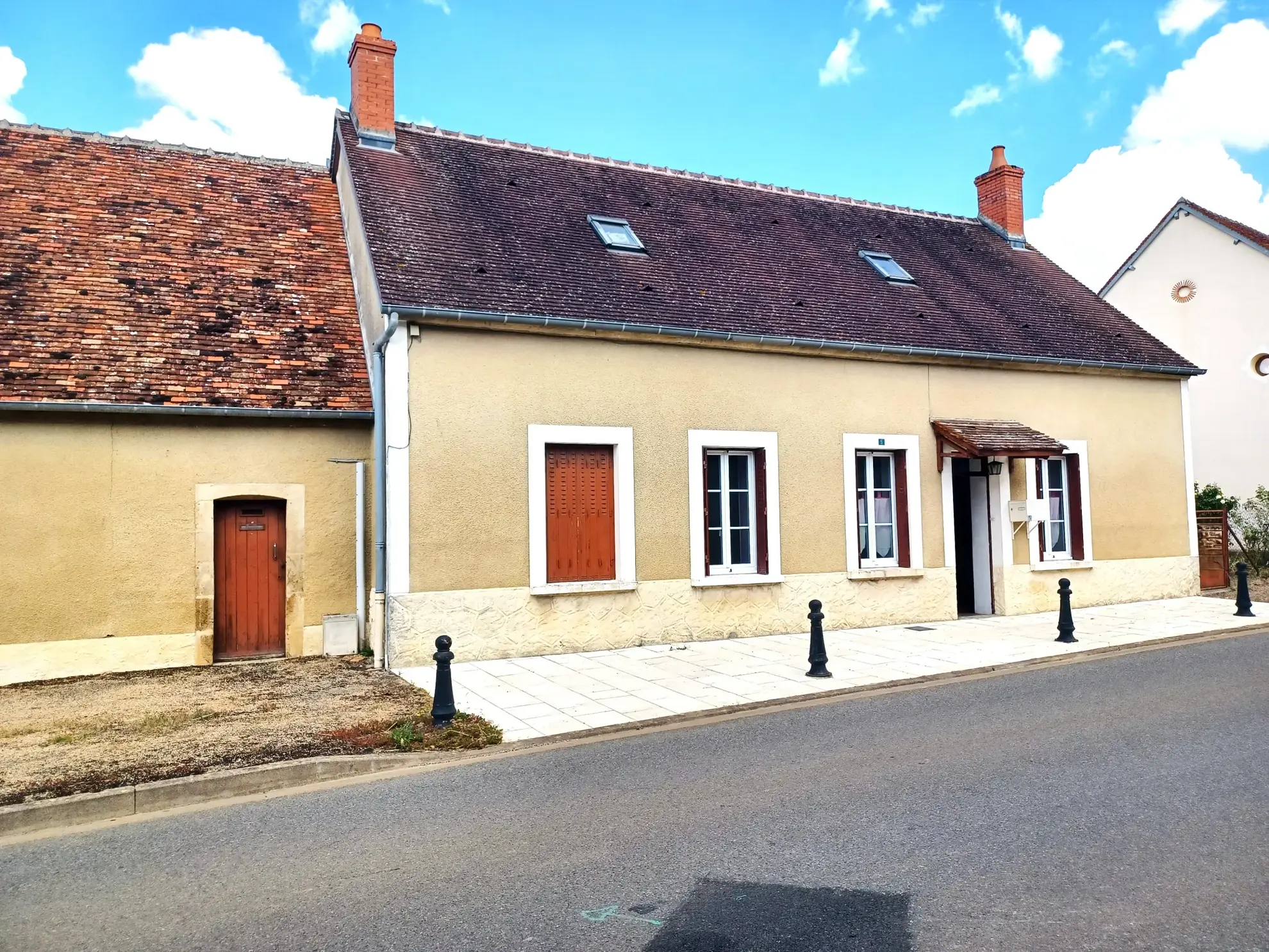Maison individuelle de 85 m² avec véranda et terrain à Mornay Berry