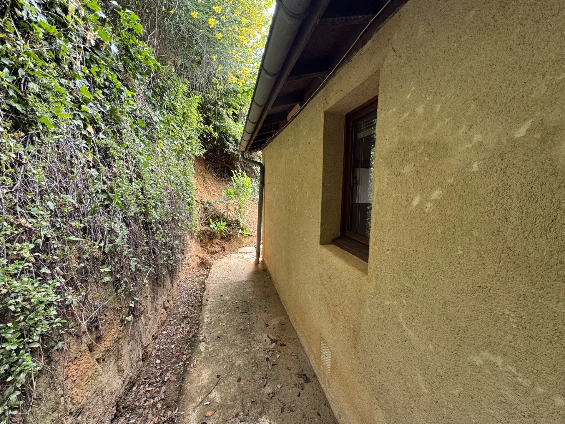 Maison en pierres à Sarlat avec deux appartements et grand terrain – Investissement ou résidence 