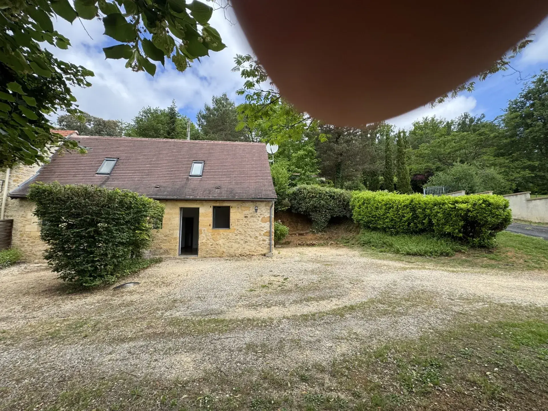 Maison en pierres à Sarlat, 76 m², idéal investissement ou résidence à proximité du centre-ville